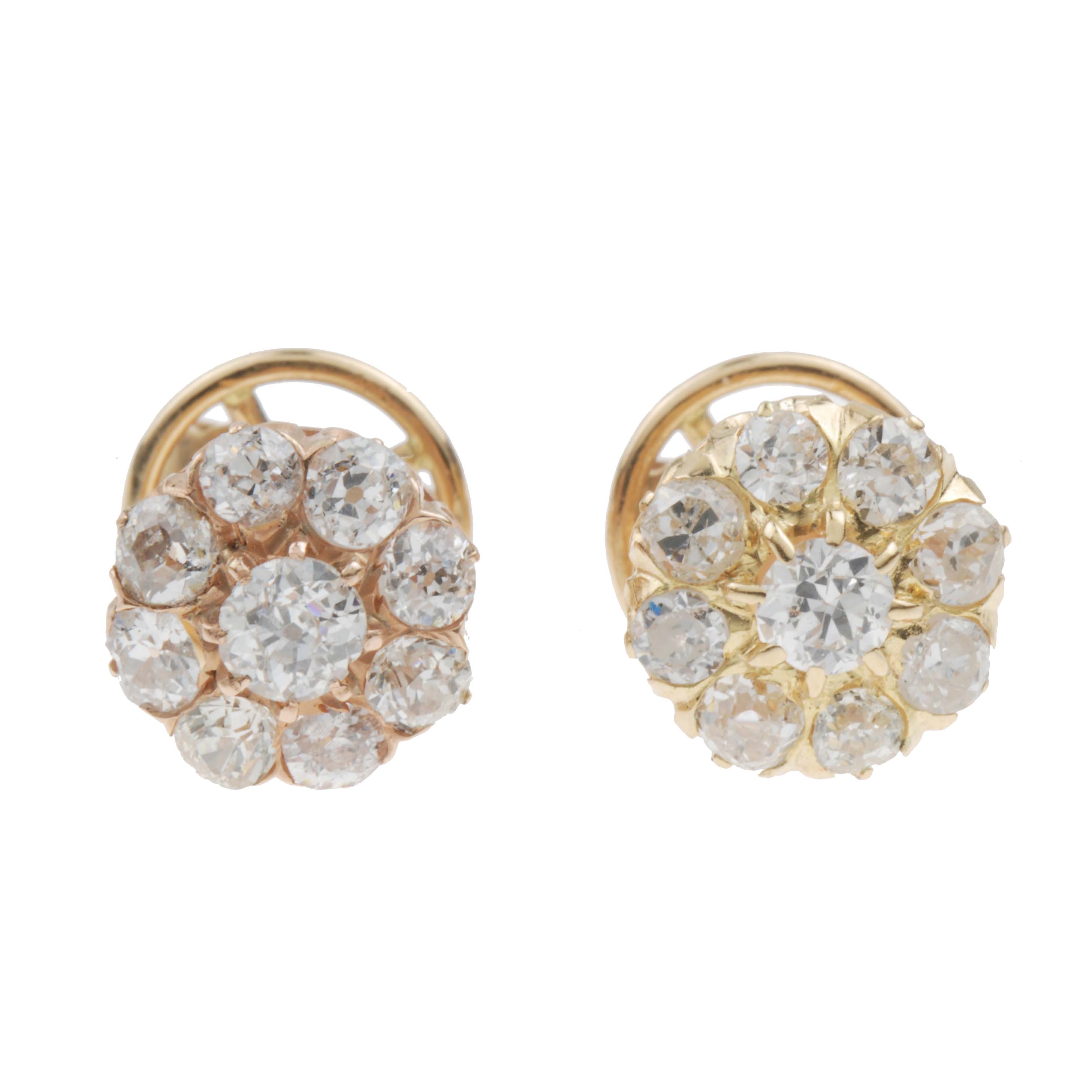 PENDIENTES ROSETONES EN DIAMANTES.