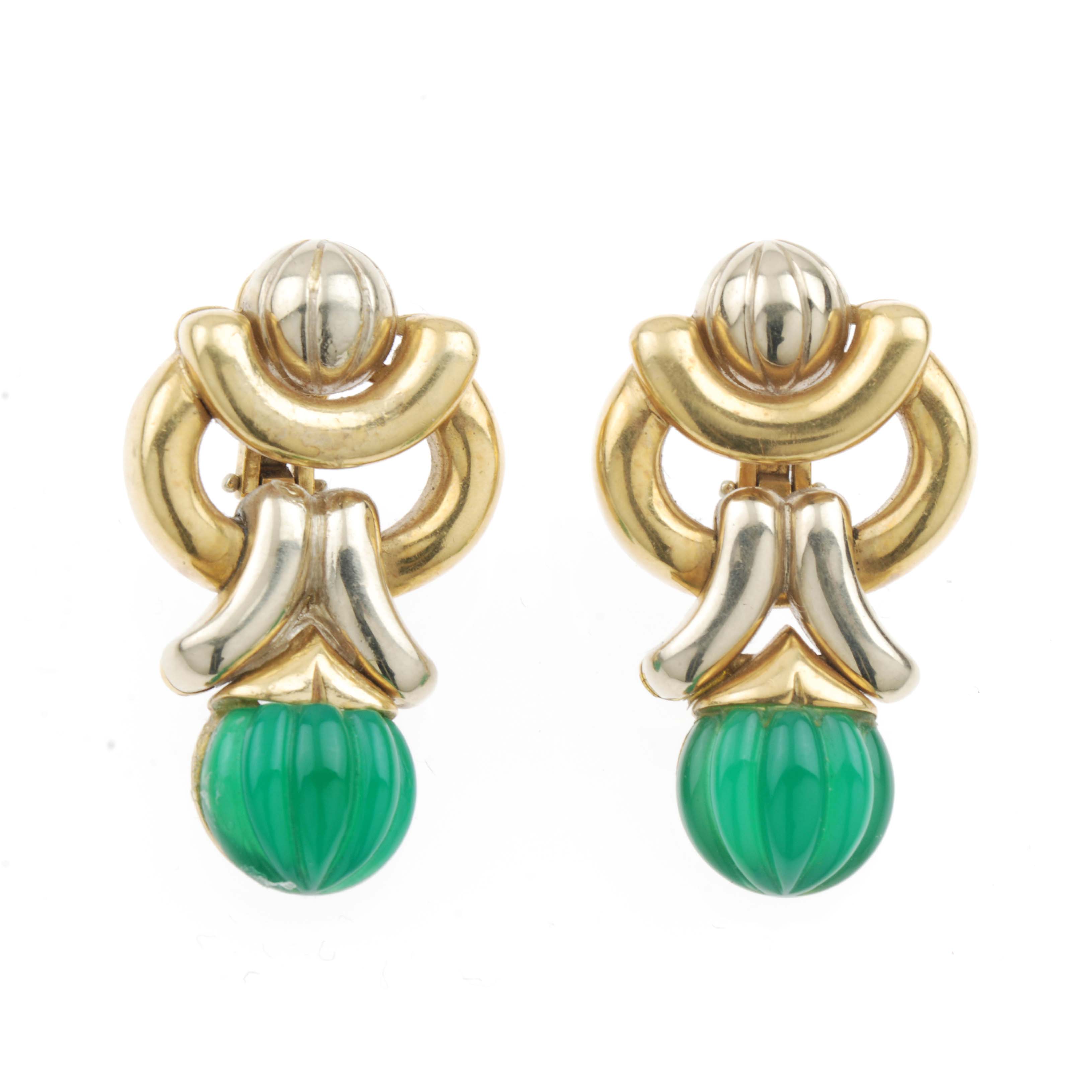 PENDIENTES EN ORO Y JADE.