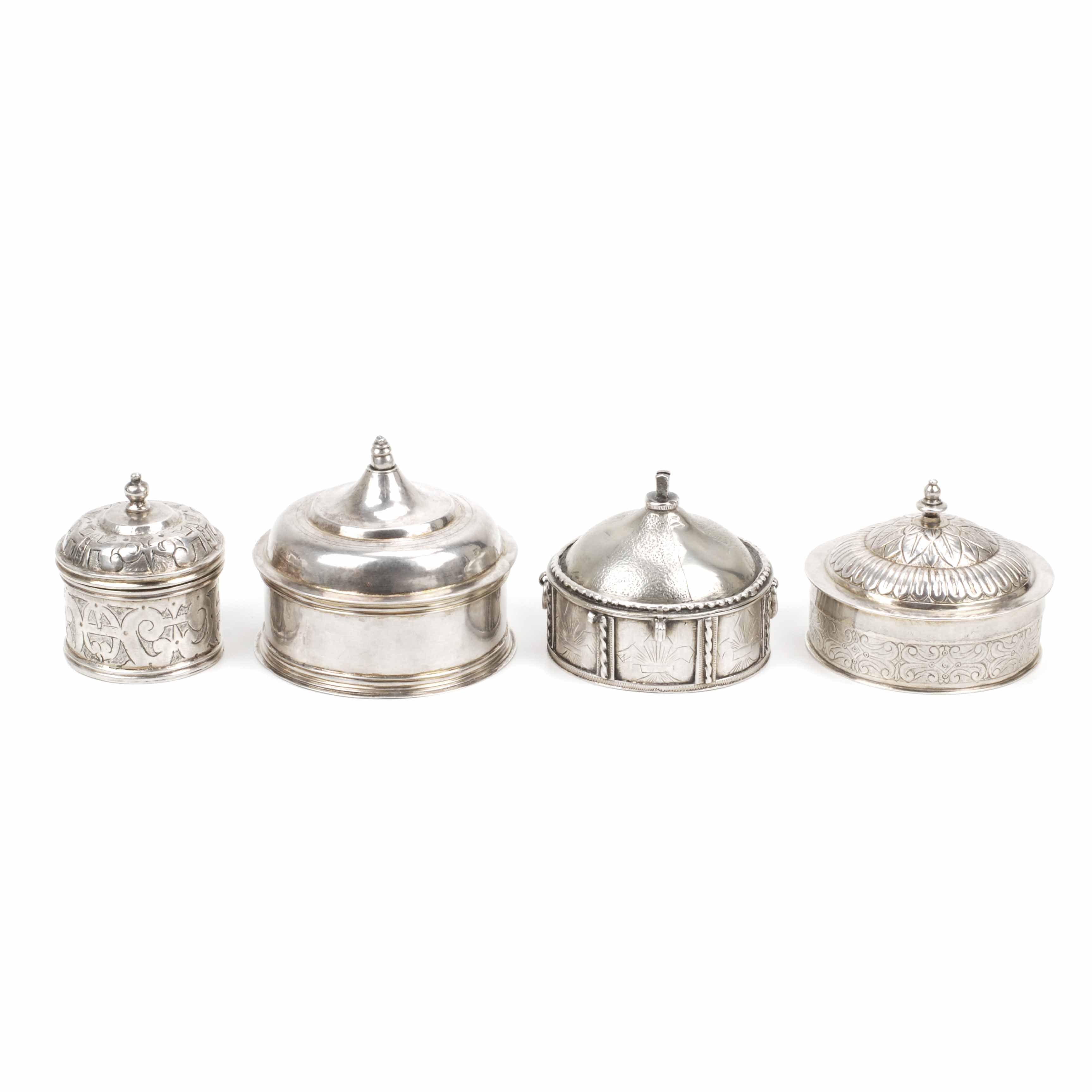 FOUR SPANISH PYXES IN SILVER METAL AND SILVER,18TH-19TH CEN