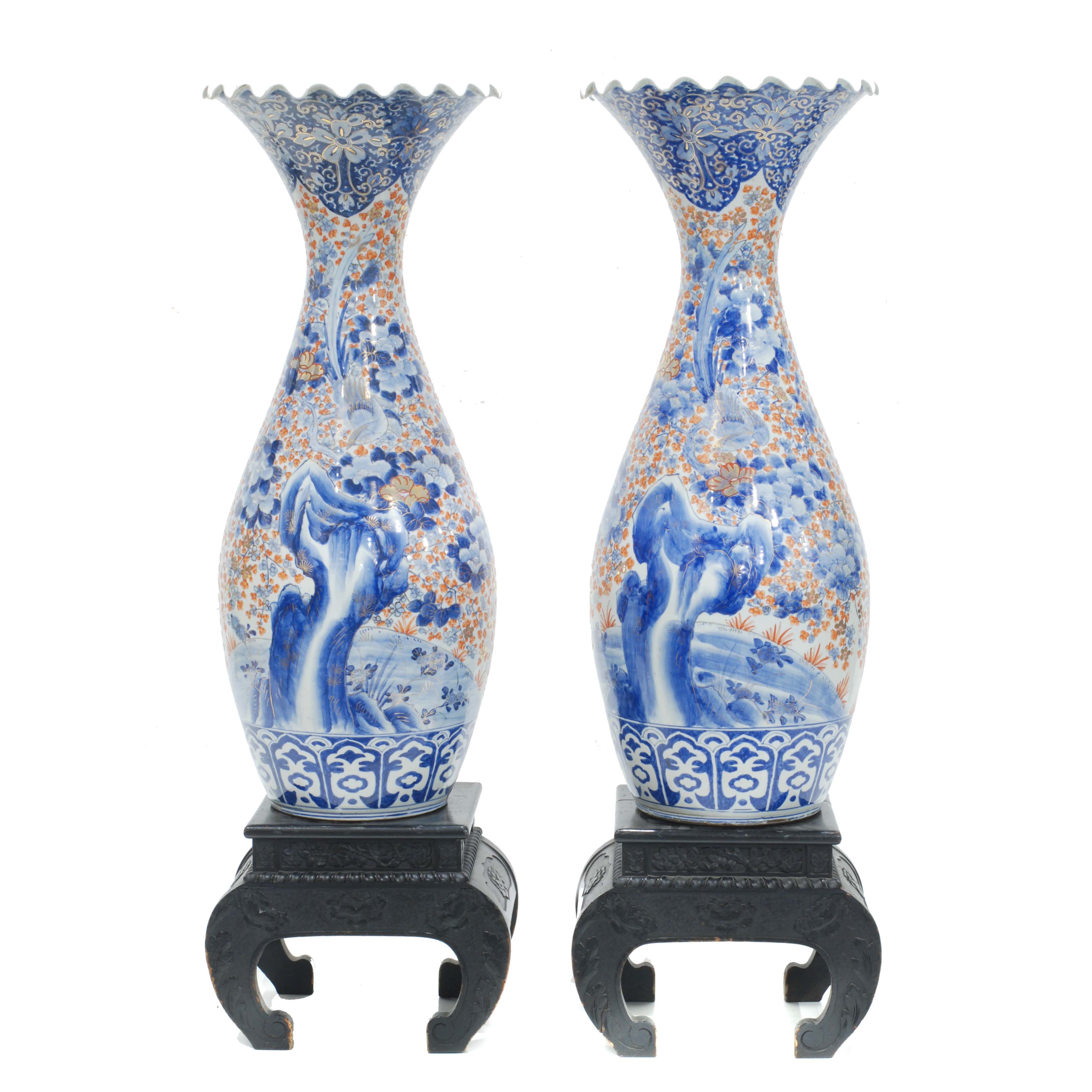 PAREJA DE JARRONES JAPONESES EN PORCELANA DE ARITA, PRINCIP