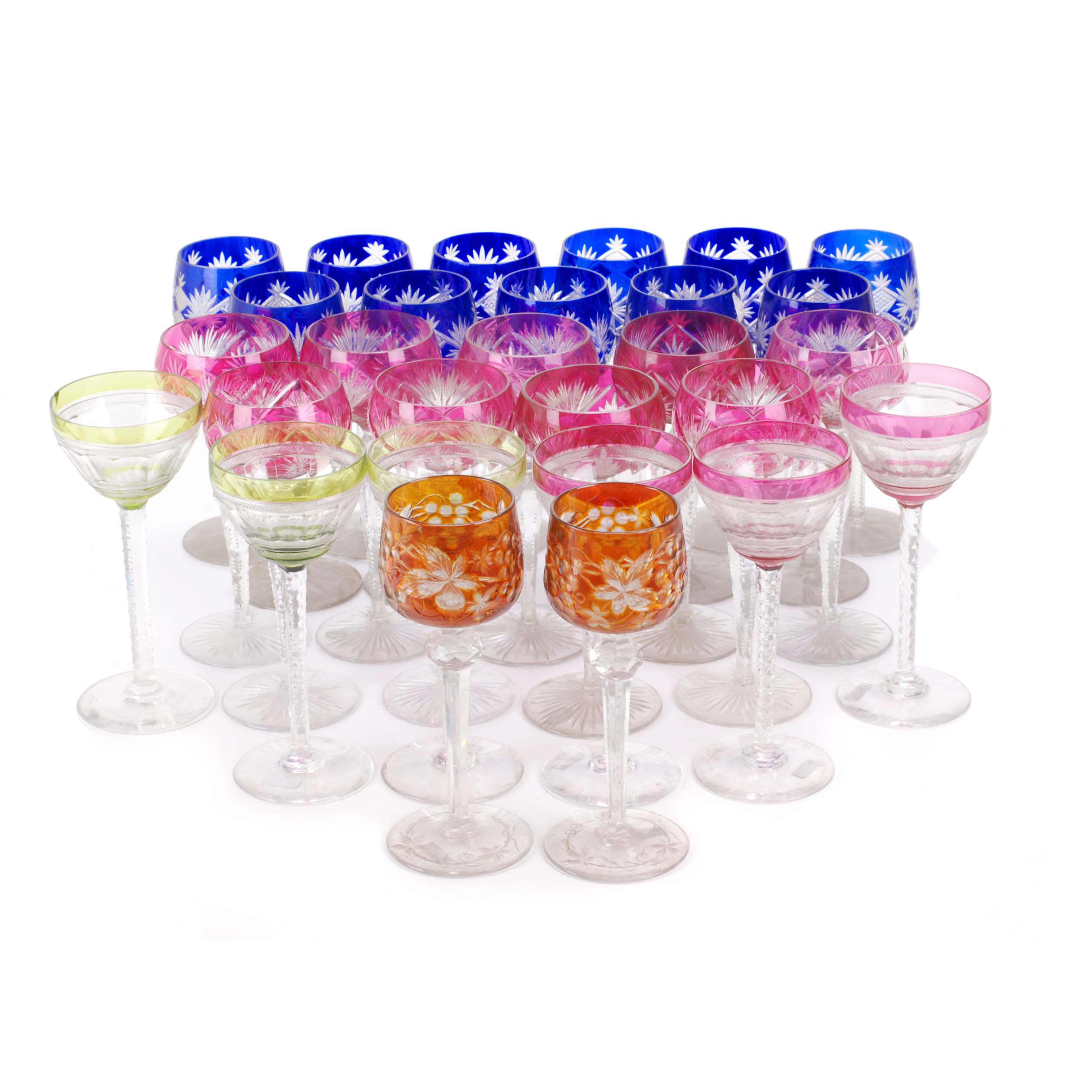 VEINTIOCHO COPAS BACCARAT DE COLORES, SEGUNDA MITAD SIGLO XX