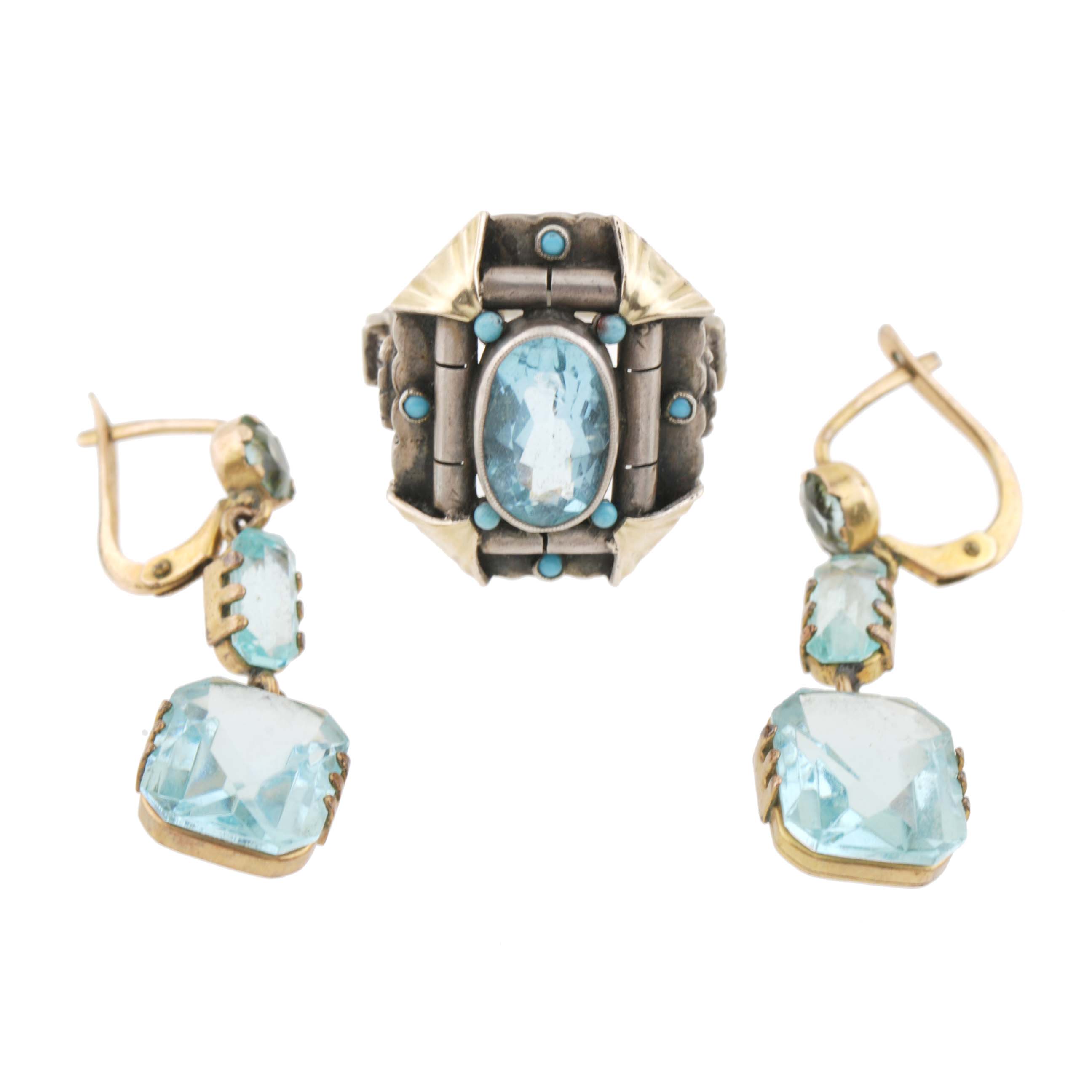 RING AND EARRINGS, EARLY 20TH CENTURY. 