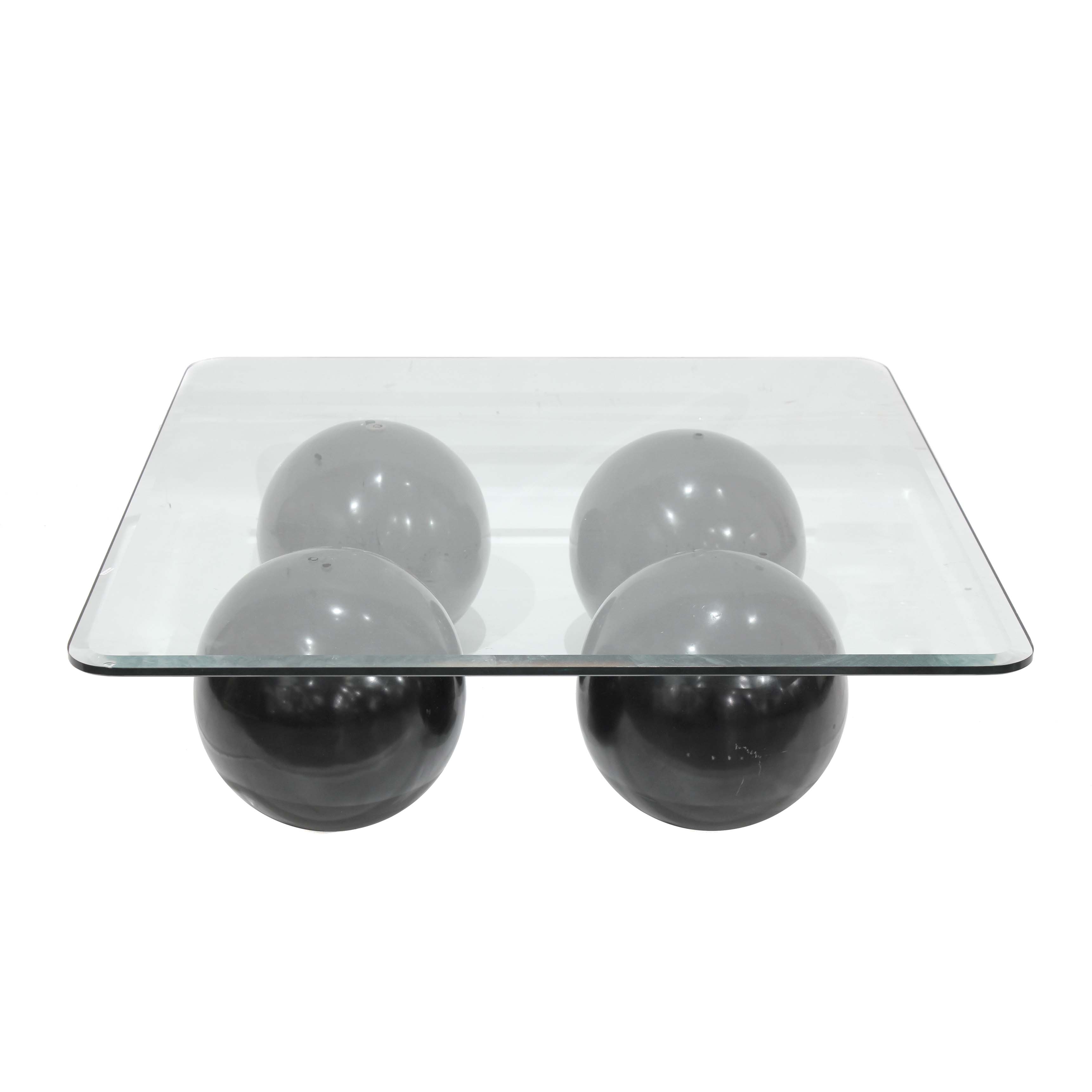 COFFEE TABLE, 20TH CENTURY. 