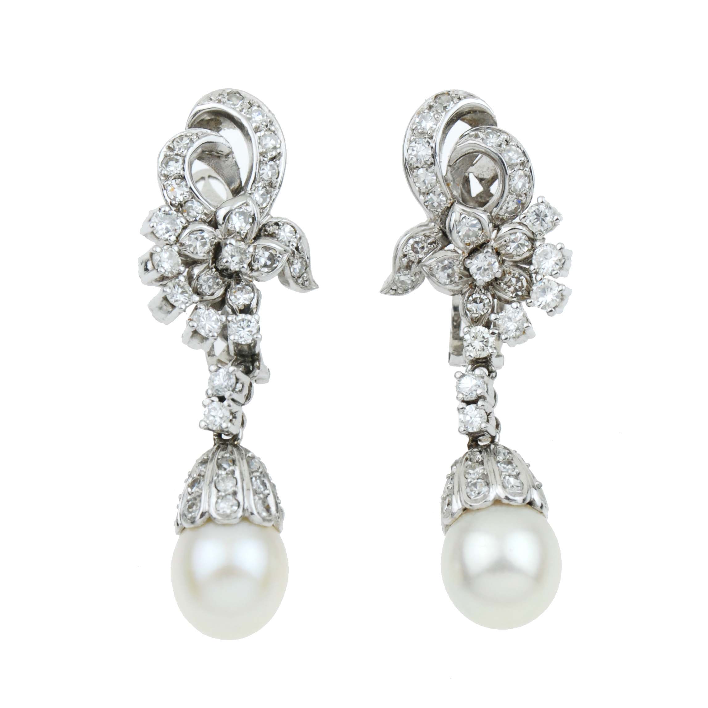 DIAMOND AND PEARL EARRINGS.  