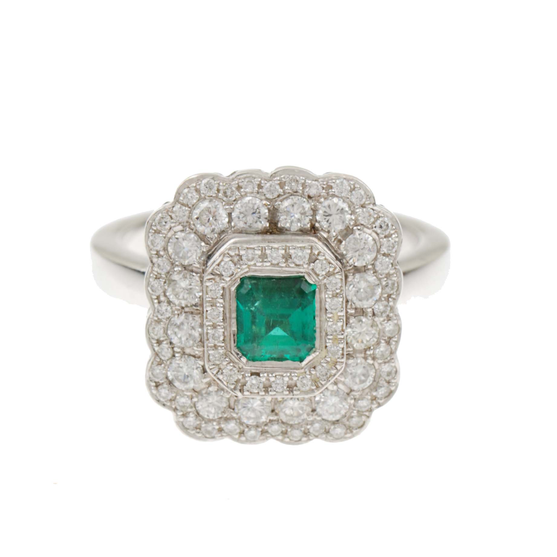 RING WITH DIAMONDS AND EMERALD.