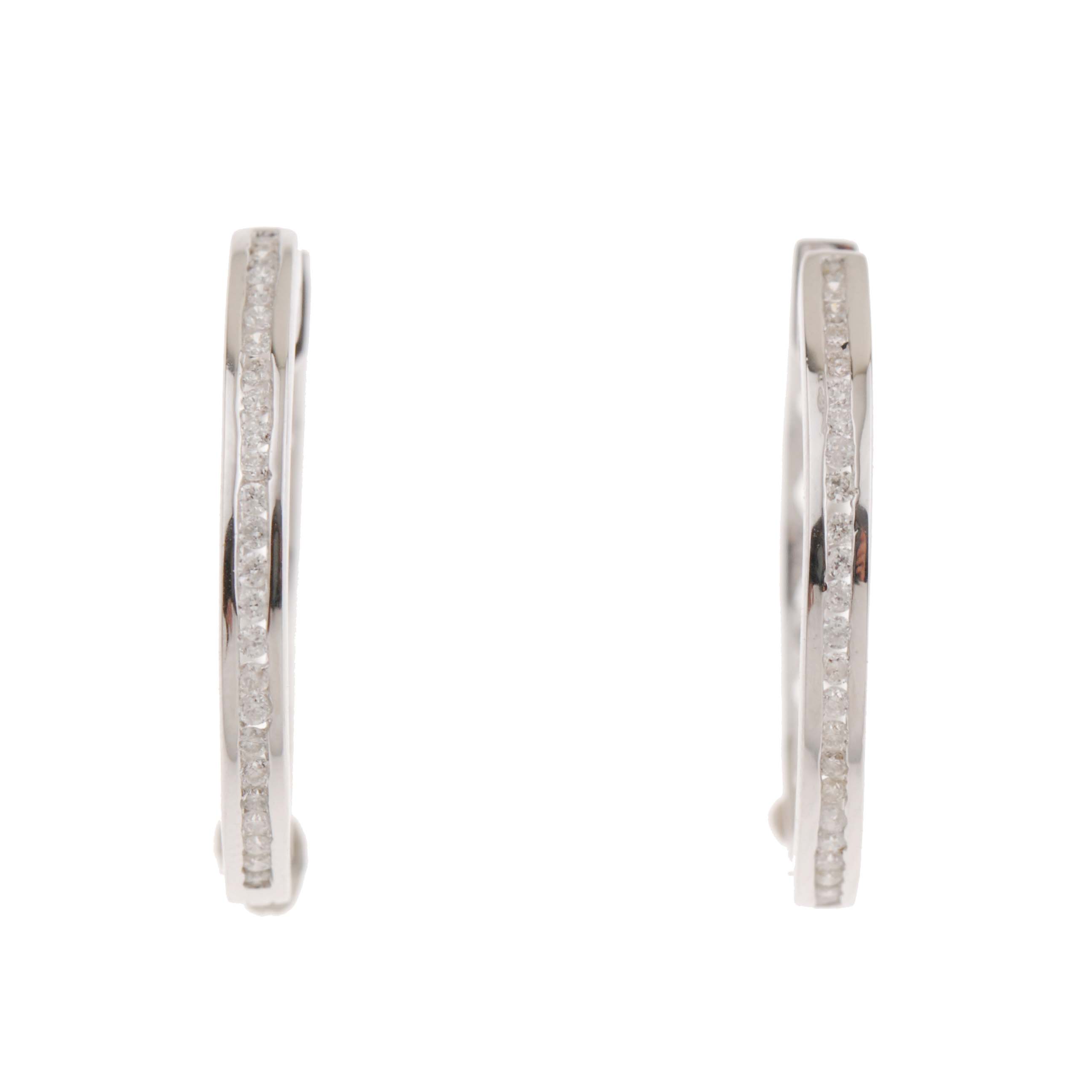 PENDIENTES CRIOLLAS CON DIAMANTES.