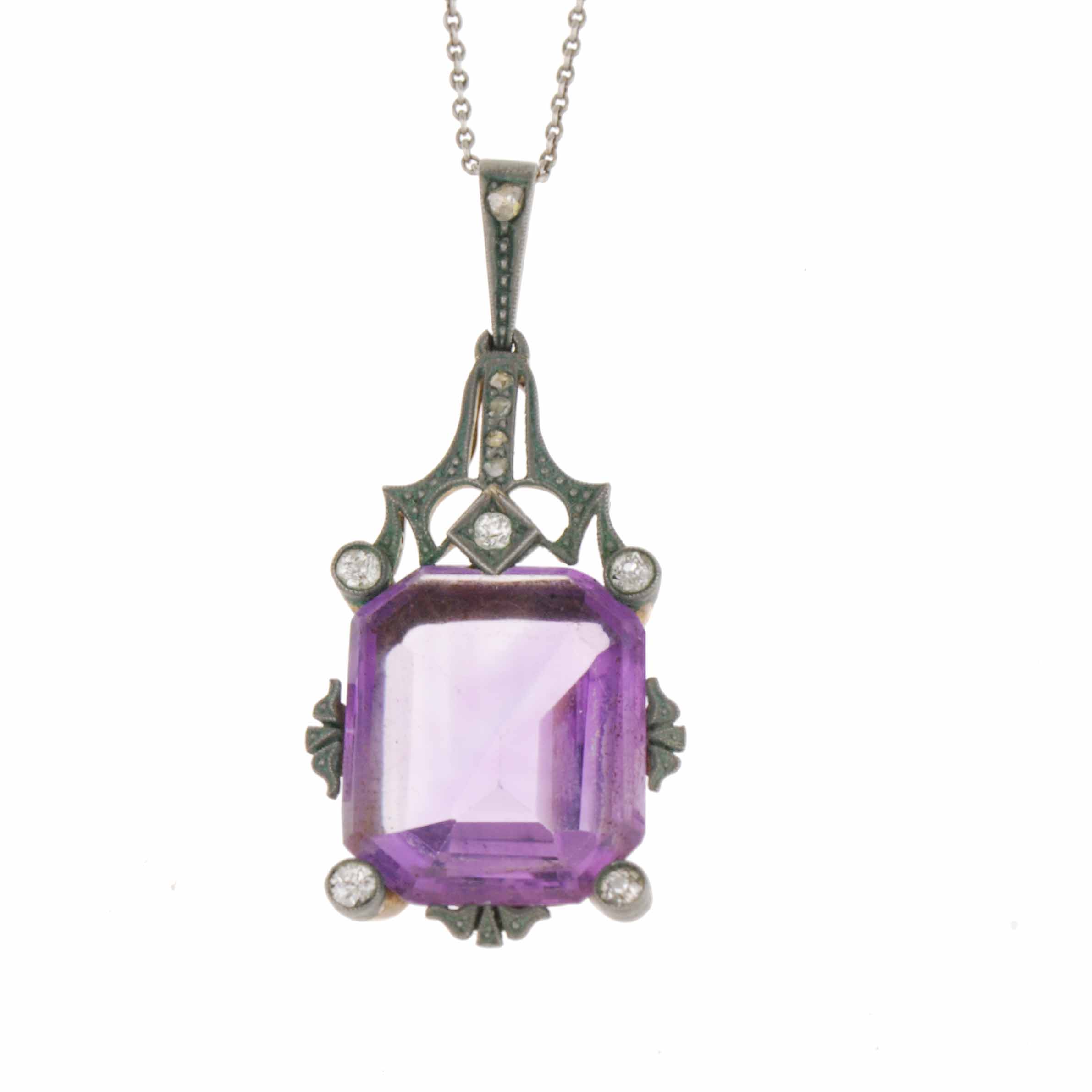 PENDANT WITH LARGE AMETHYST, EARLY C20th.