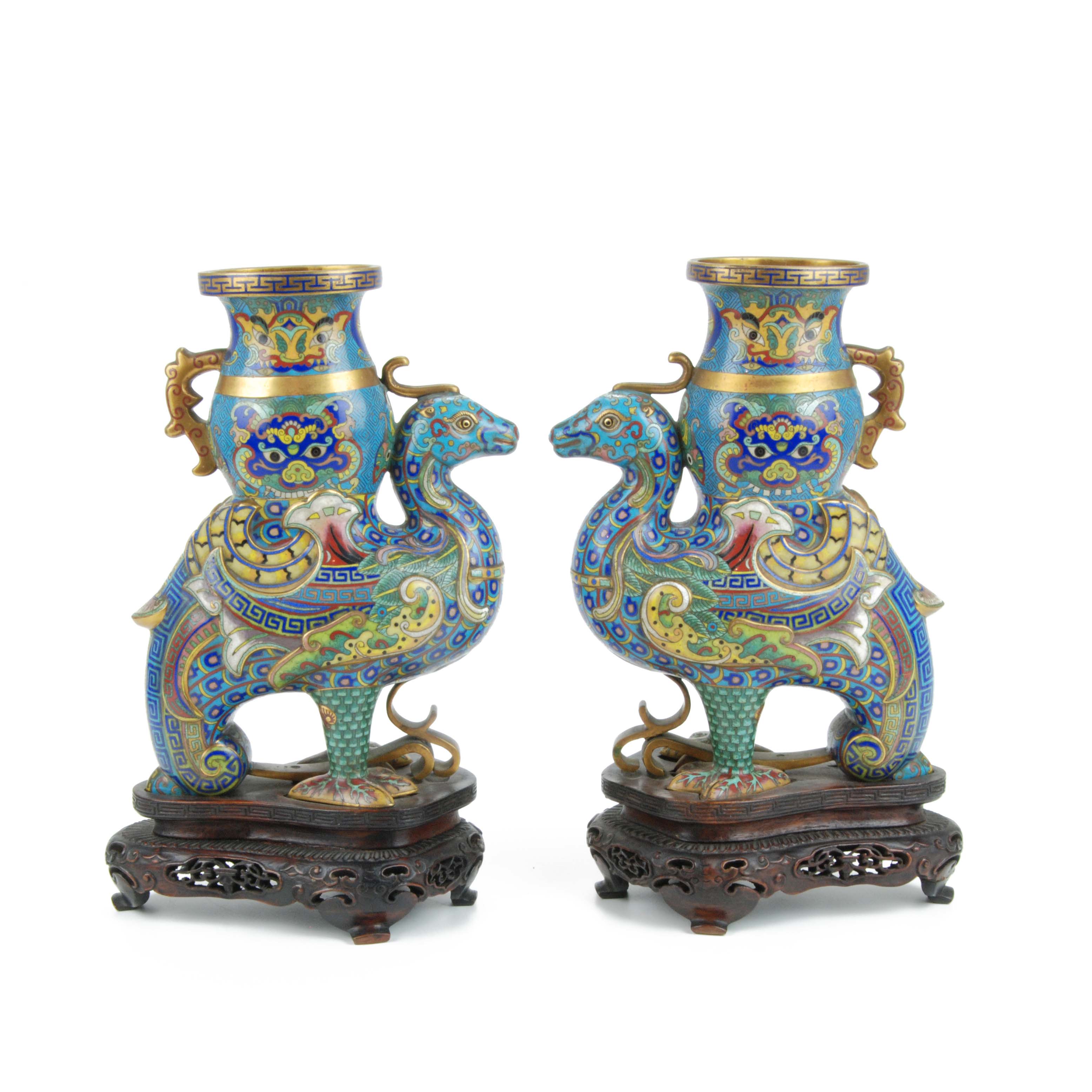 PAIR OF JAPANESE URNS, CIRCA 1920
