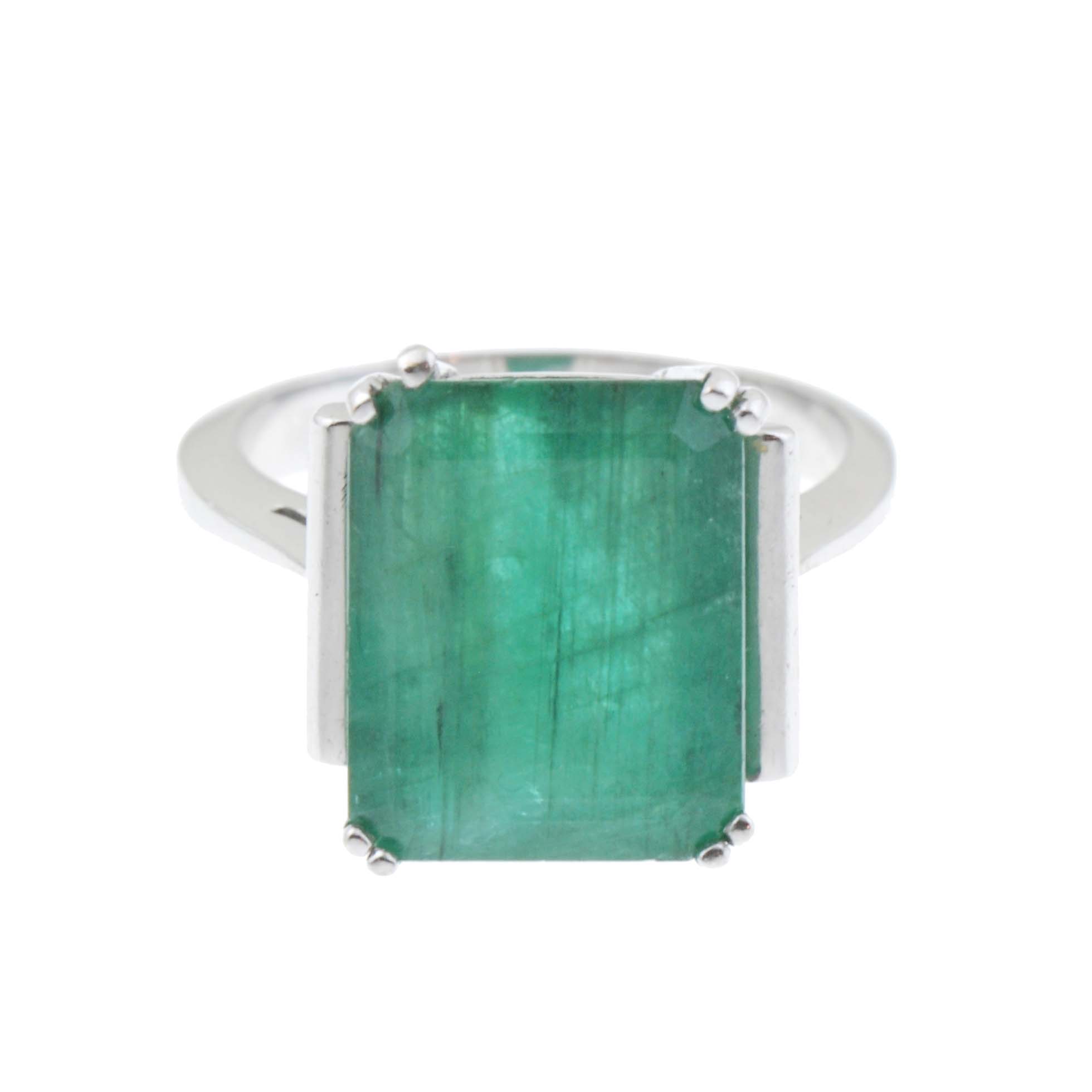 EMERALD RING.