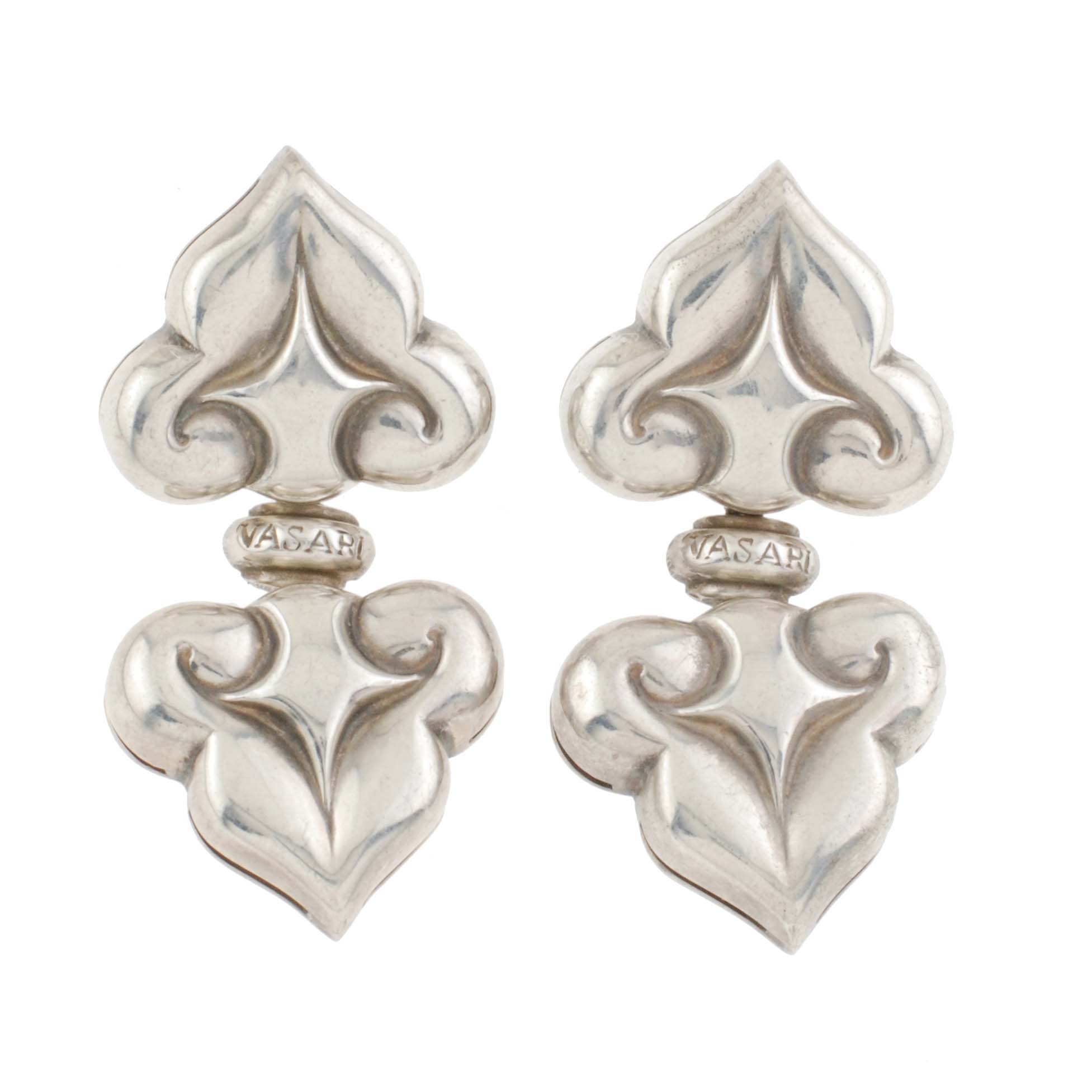 DROP EARRINGS.