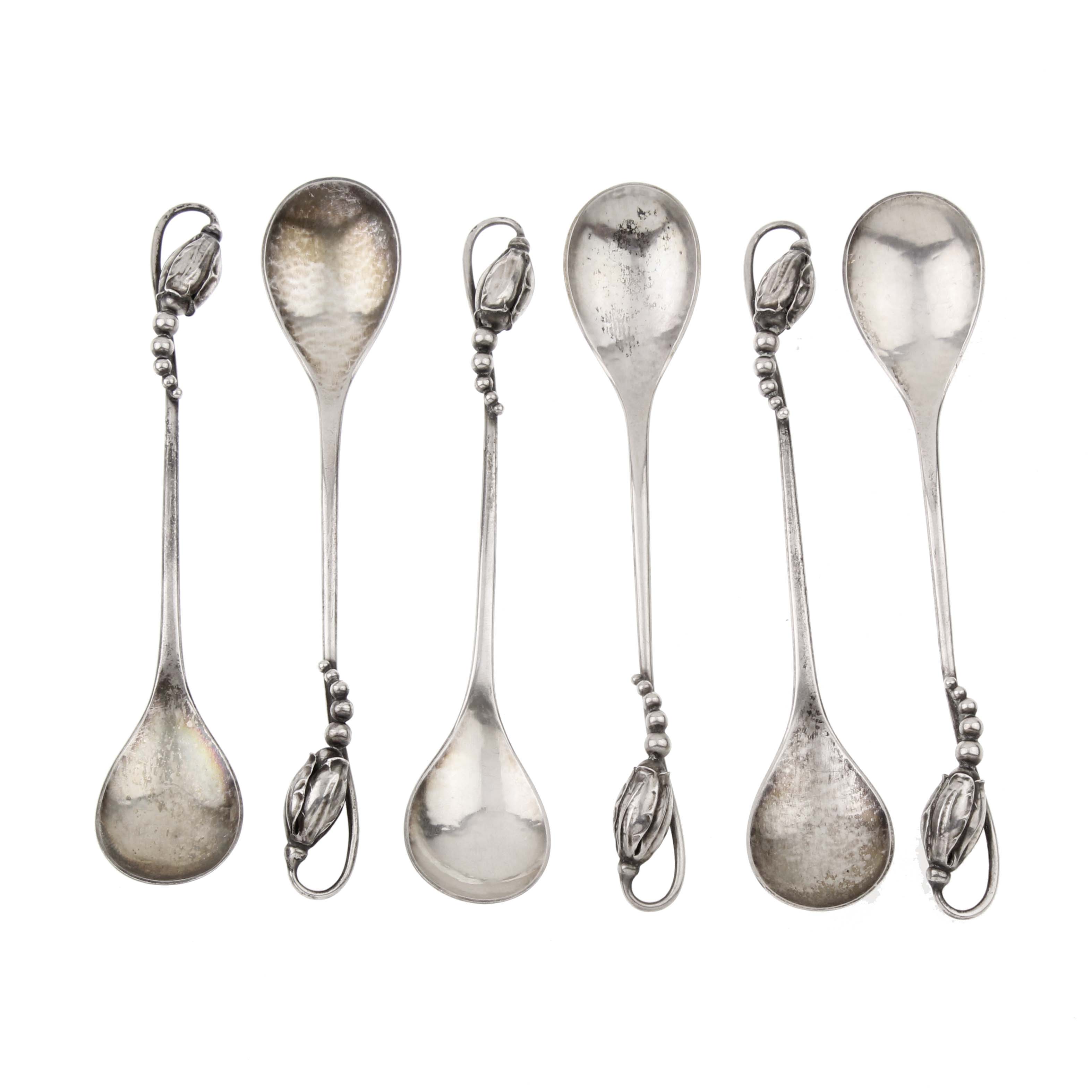 GEORG JENSEN (1866-1935). JUEGO DE SEIS CUCHARILLAS EN PLAT