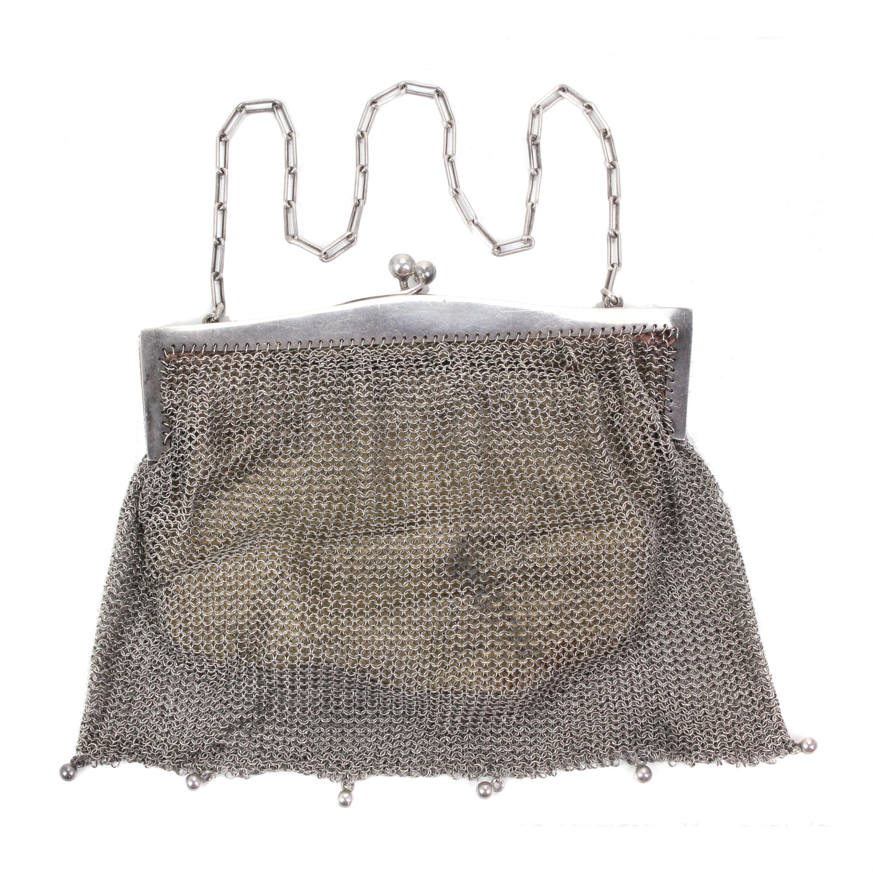 ENGLISH VICTORIAN SILVER BAG, C19th.