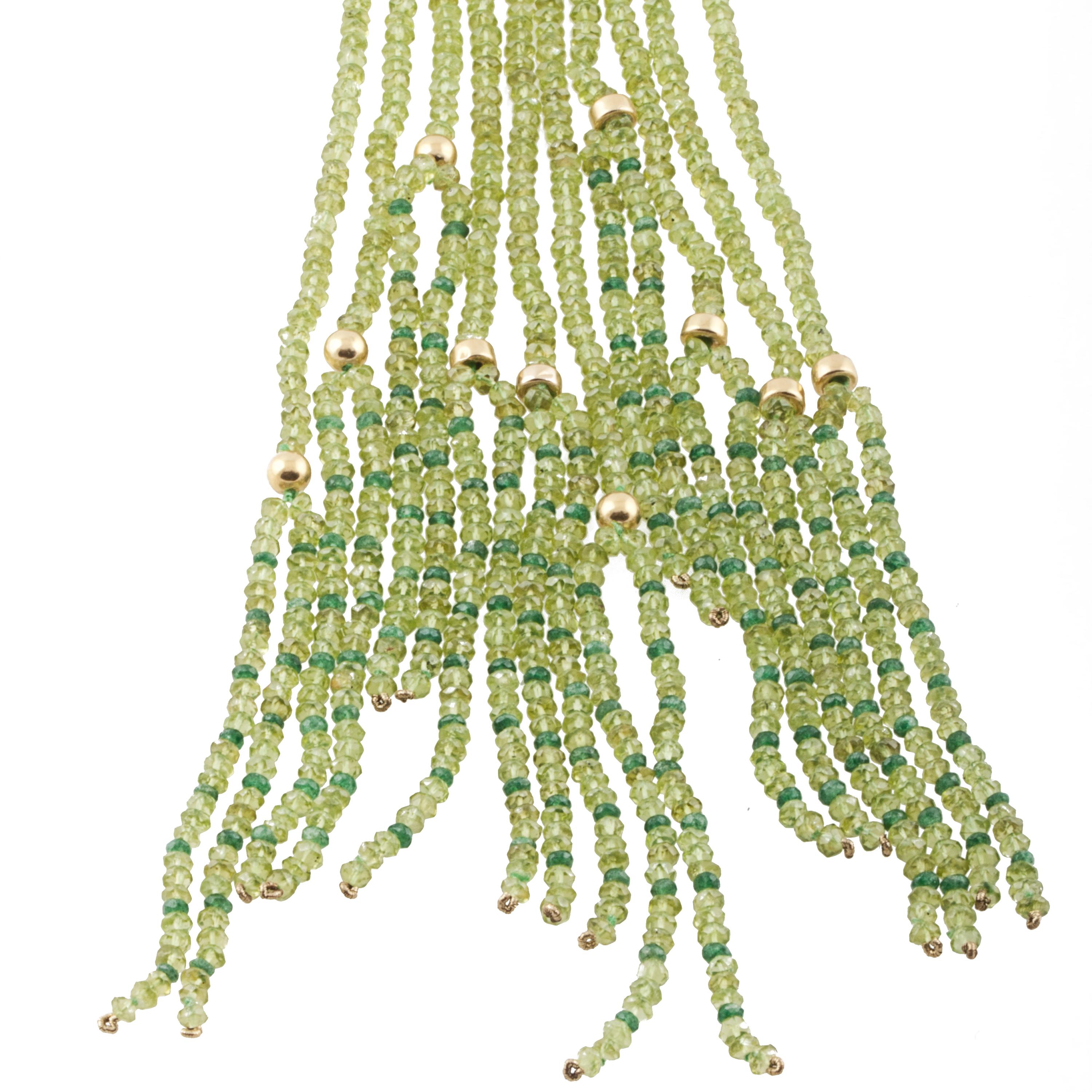 FIVE STRING PERIDOT NECKLACE. 