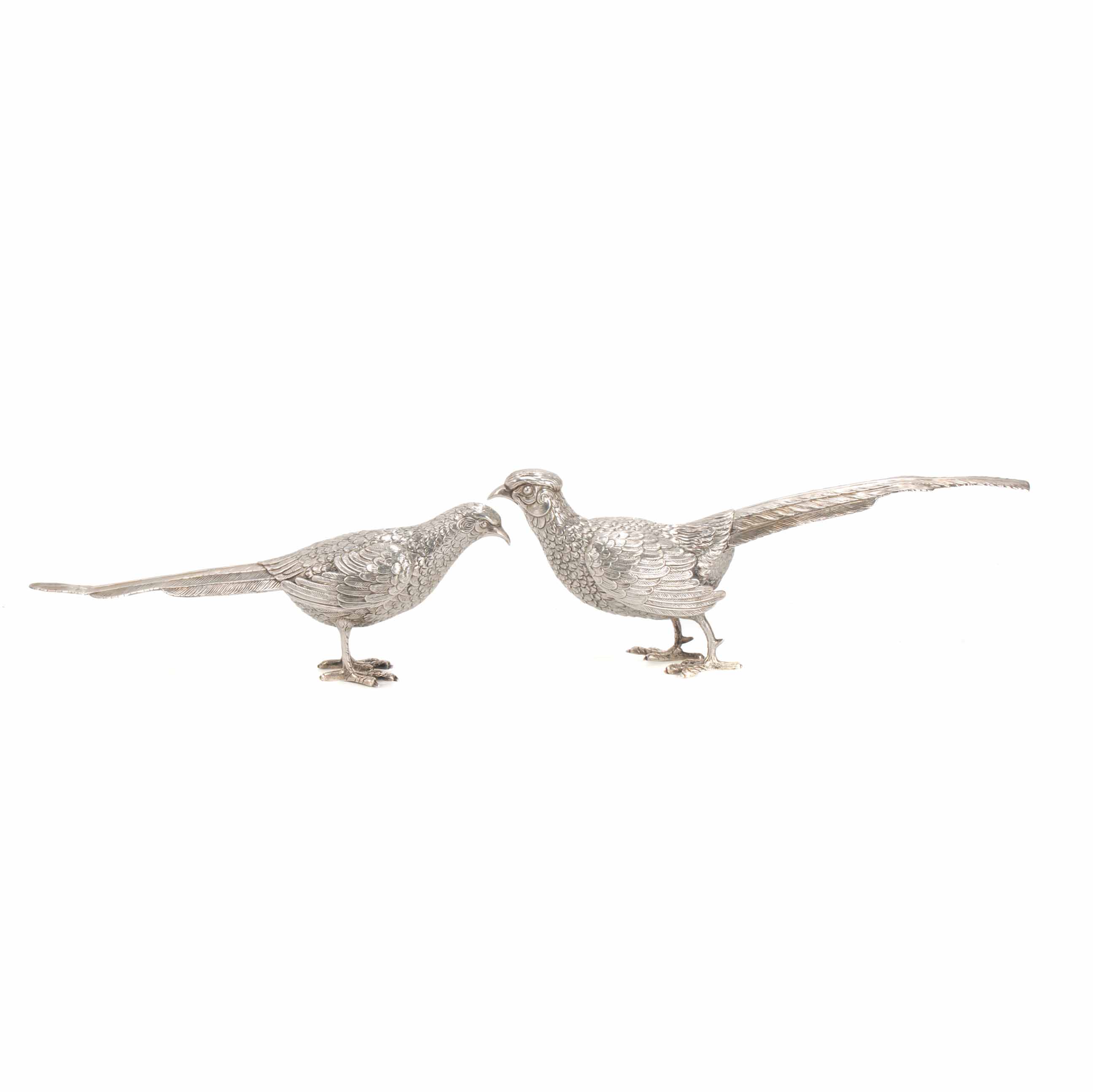 PAIR OF SPANISH TABLE PHEASANTS IN SILVER, 20TH CENTURY.