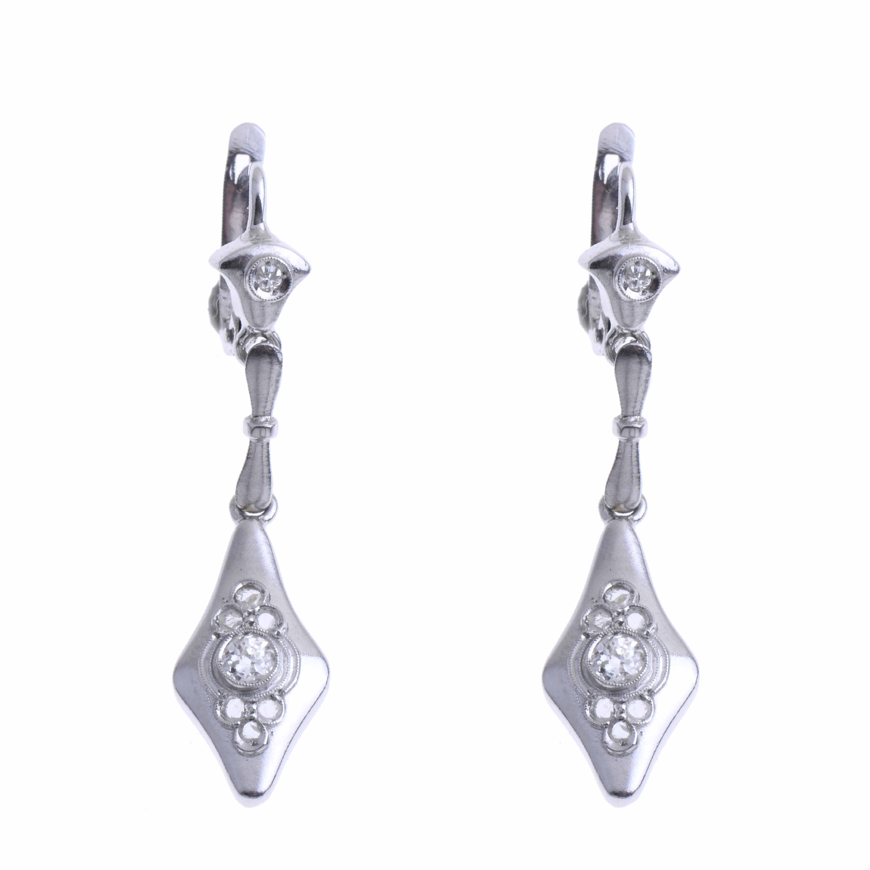 PENDIENTES EN ORO BLANCO Y BRILLANTES.