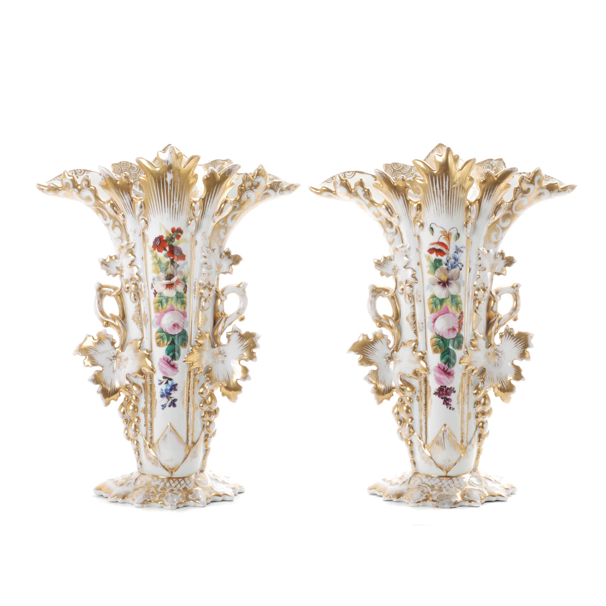 PAIR OF ELIZABETHAN VASES, SECOND THIRD 19TH CENTURY.