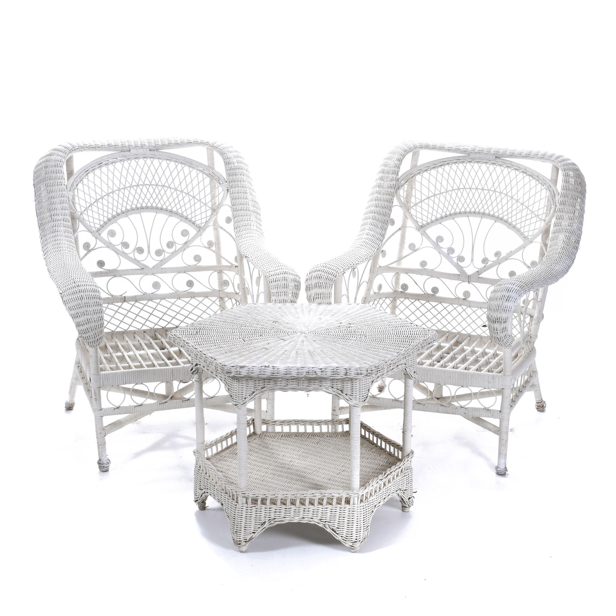 SET OF TWO OUTDOOR ARMCHAIRS AND TABLE, CIRCA 1930-1940.