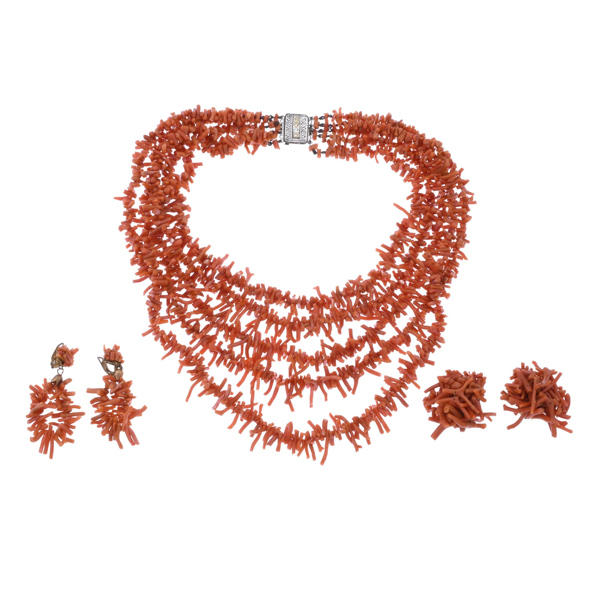 SET OF NECKLACE AND TWO PAIRS OF EARRINGS IN CORAL.