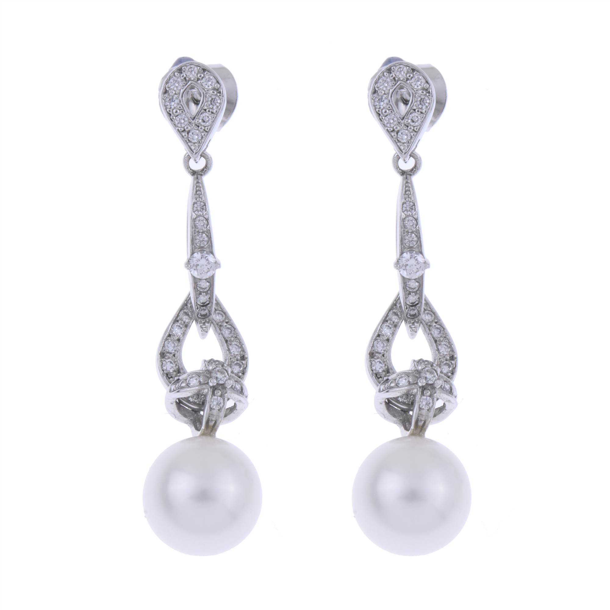 PENDIENTES LARGOS EN ORO BLANCO, DIAMANTES Y PERLA.