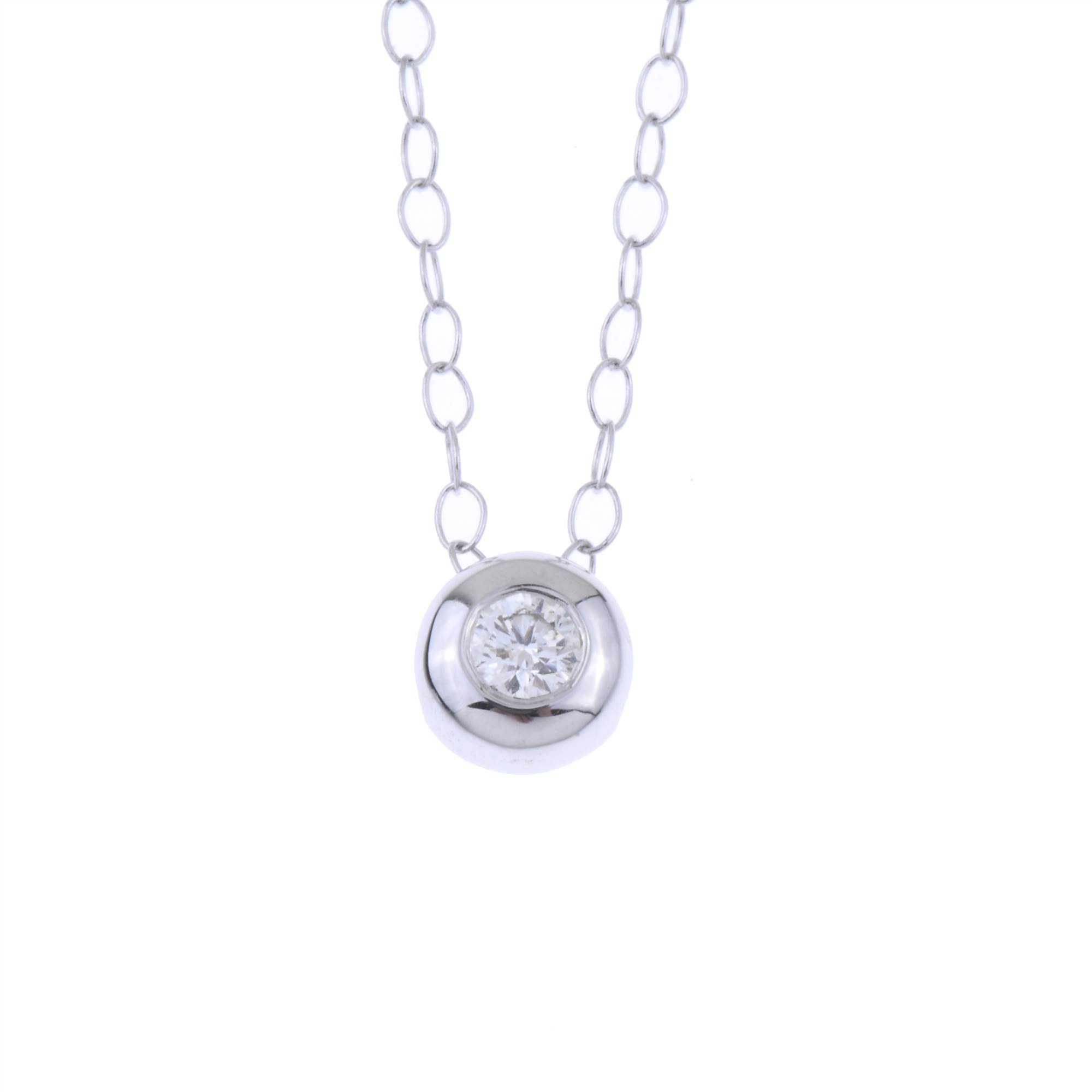 CHAIN WITH ROSETTE PENDANT IN WHITE GOLD AND DIAMOND.