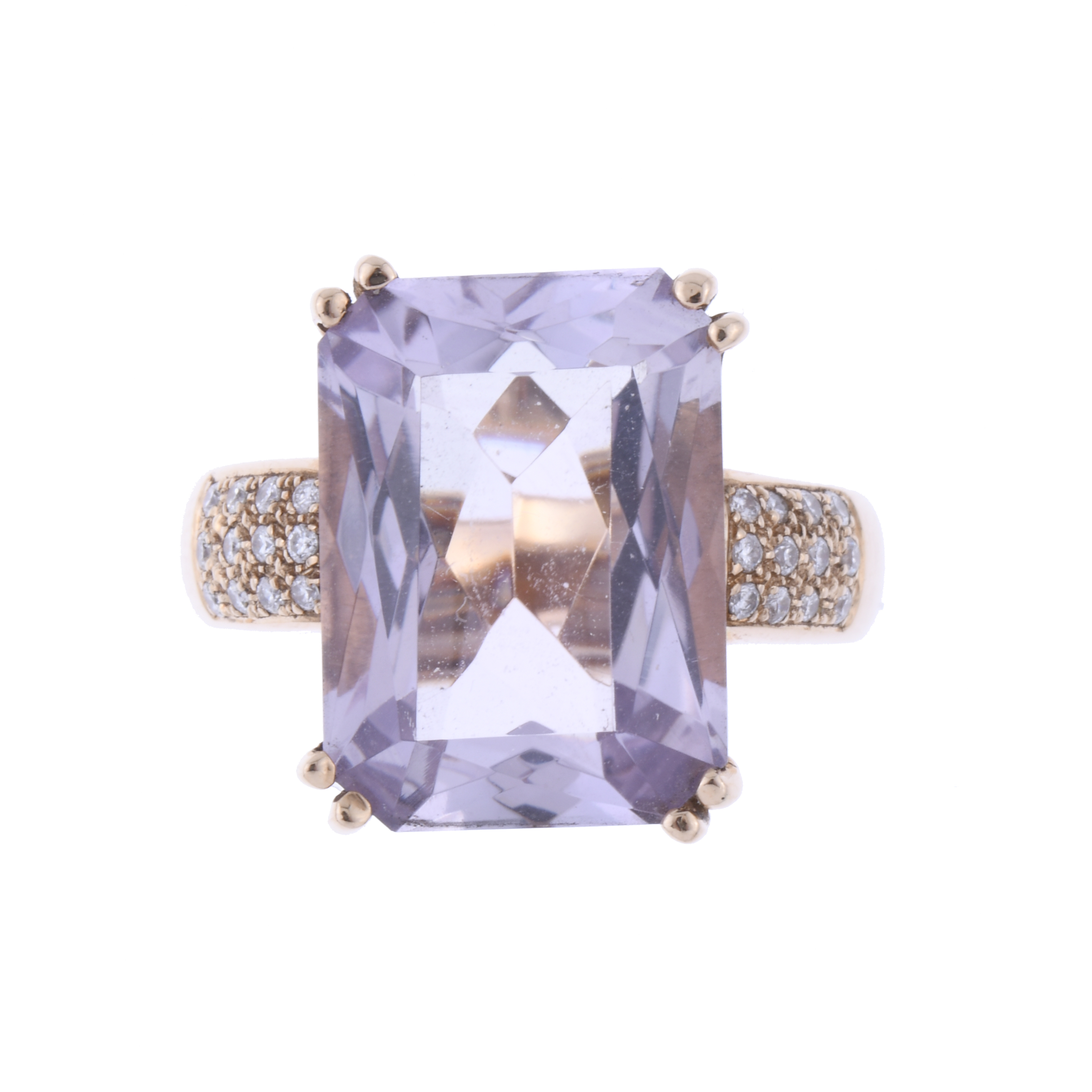 AMETHYST AND DIAMONDS RING.