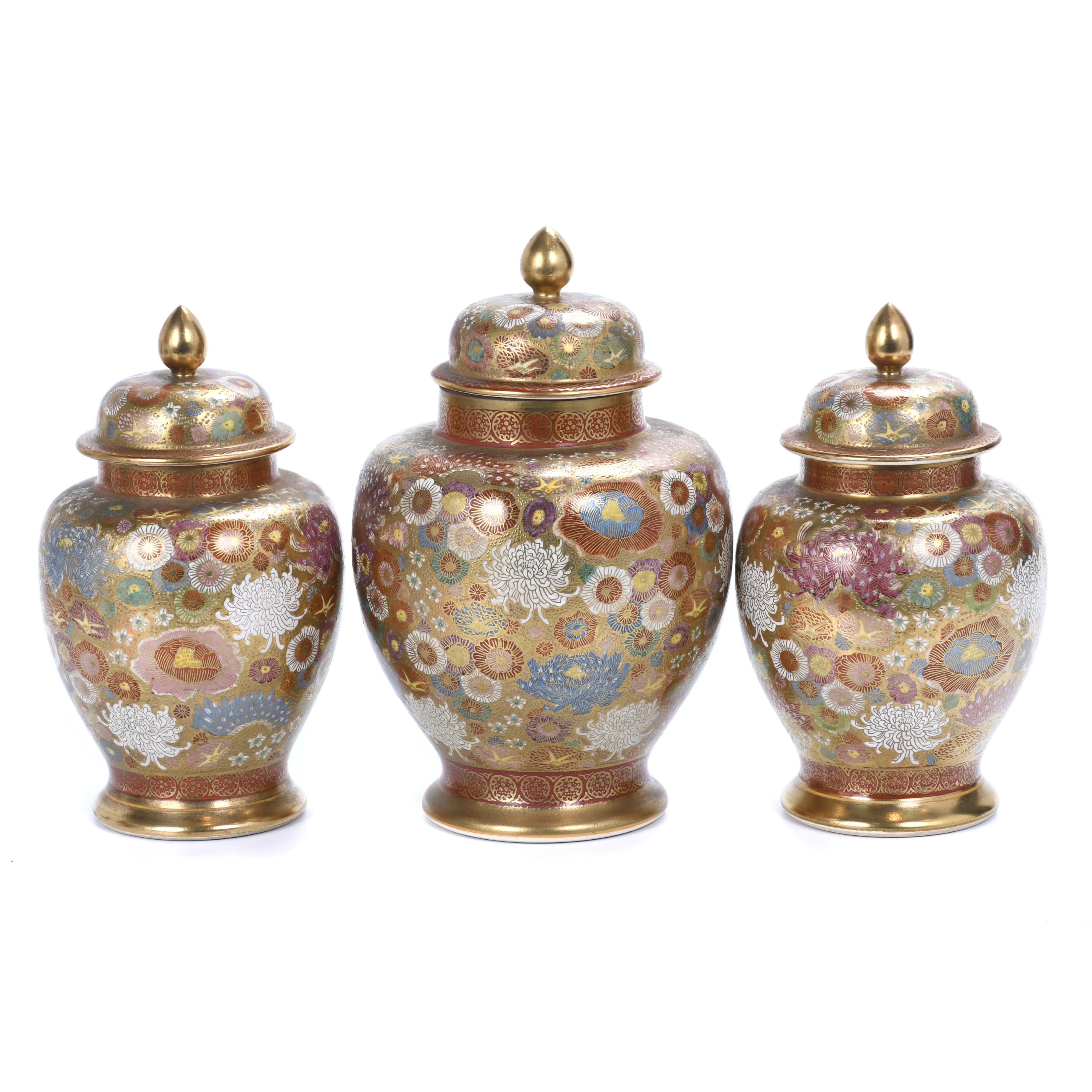 SET OF THREE SATSUMA STYLE JAPANESE JARS, MID 20TH CENTURY.