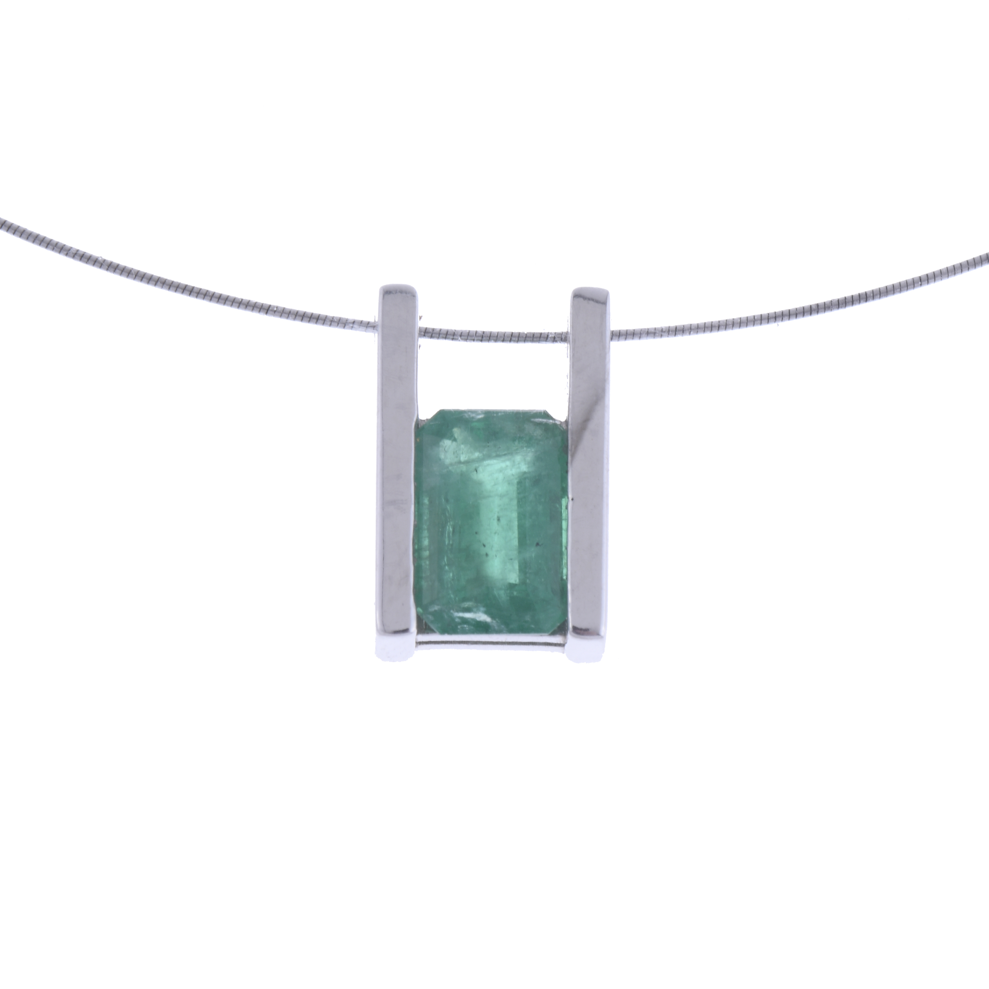 SOLITAIRE EMERALD PENDANT.