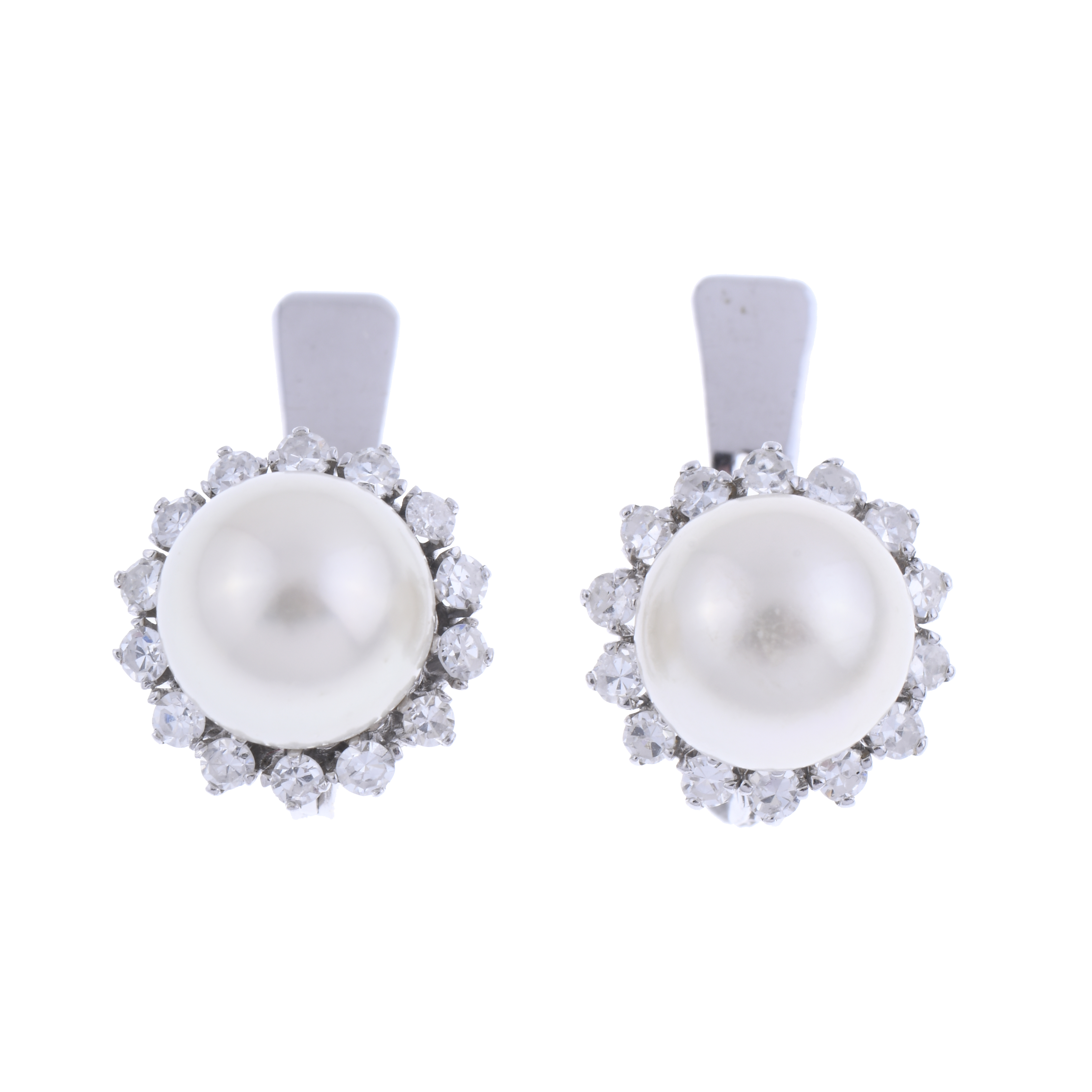 PEARL AND DIAMONDS EARRINGS.