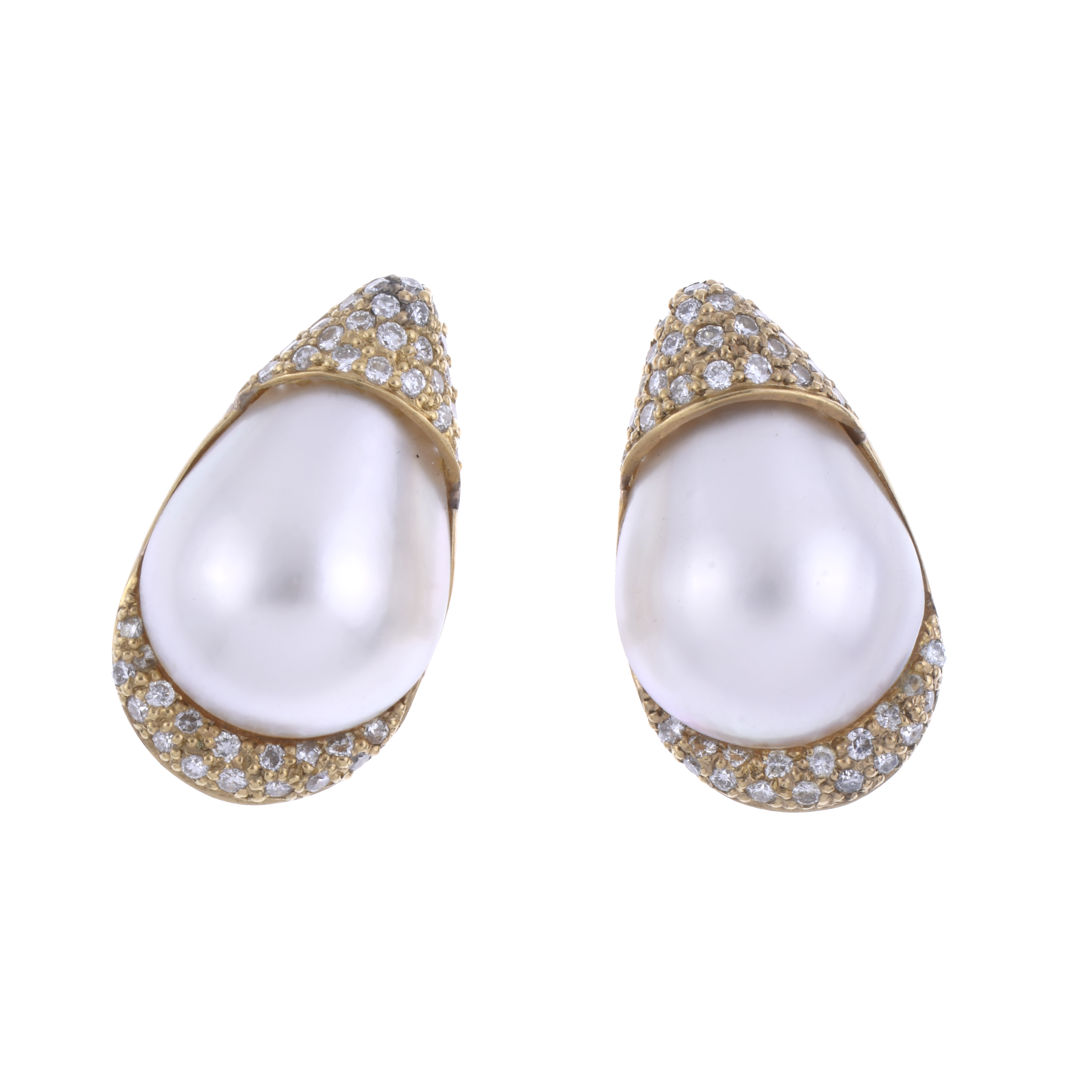 MABÉ PEARL EARRINGS.