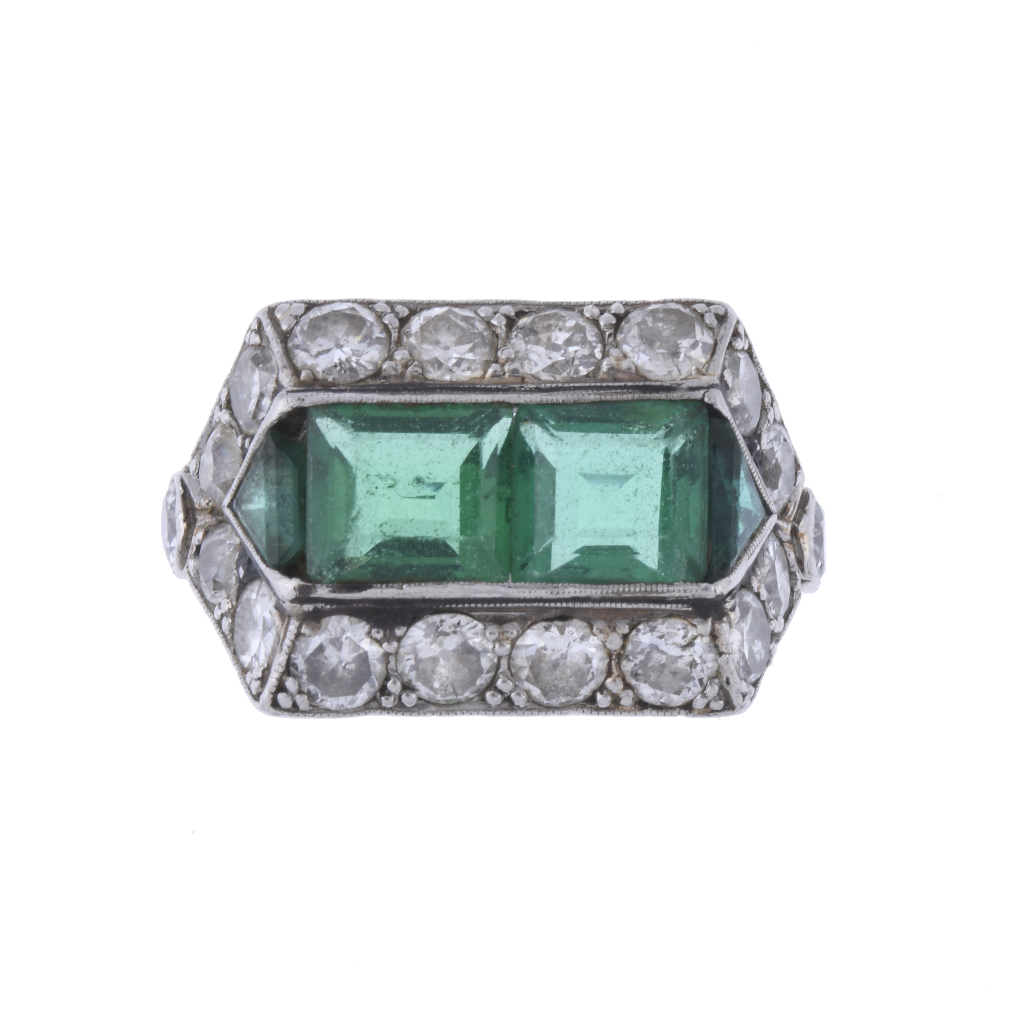 ART DECO RING WITH EMERALDS AND DIAMONDS.