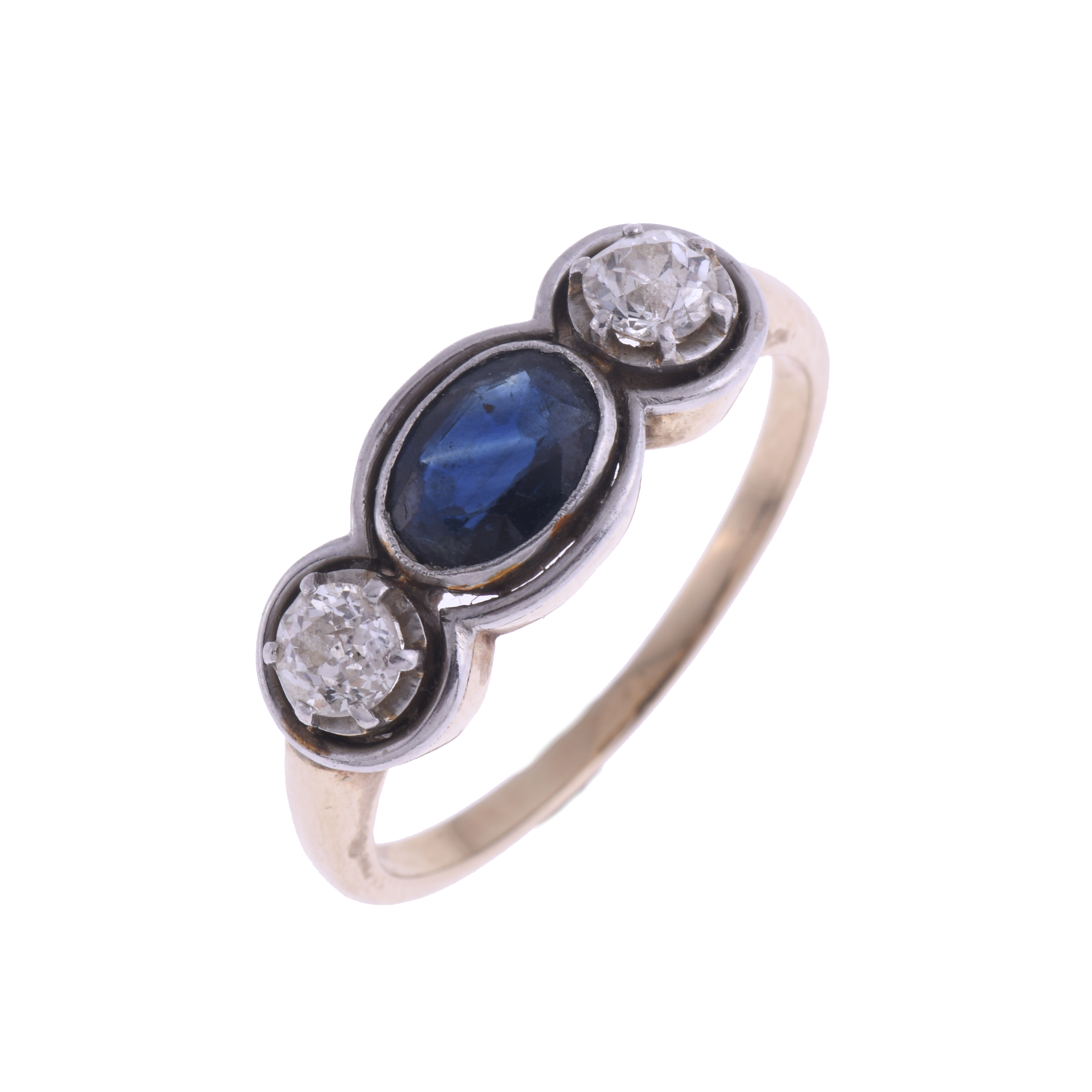 DIAMONDS AND SAPPHIRE TRIPLET RING.