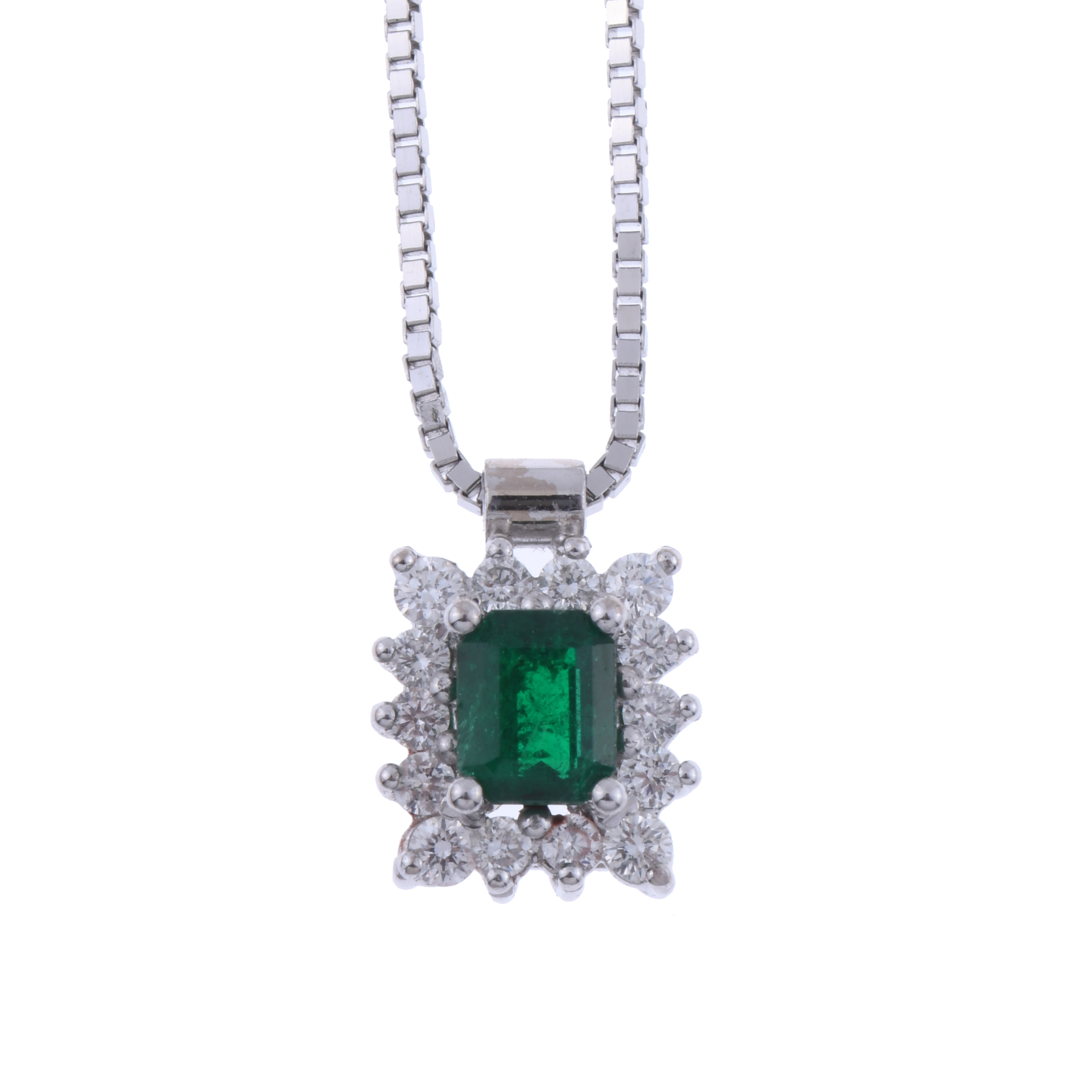 PENDANT WITH DIAMONDS AND EMERALD.