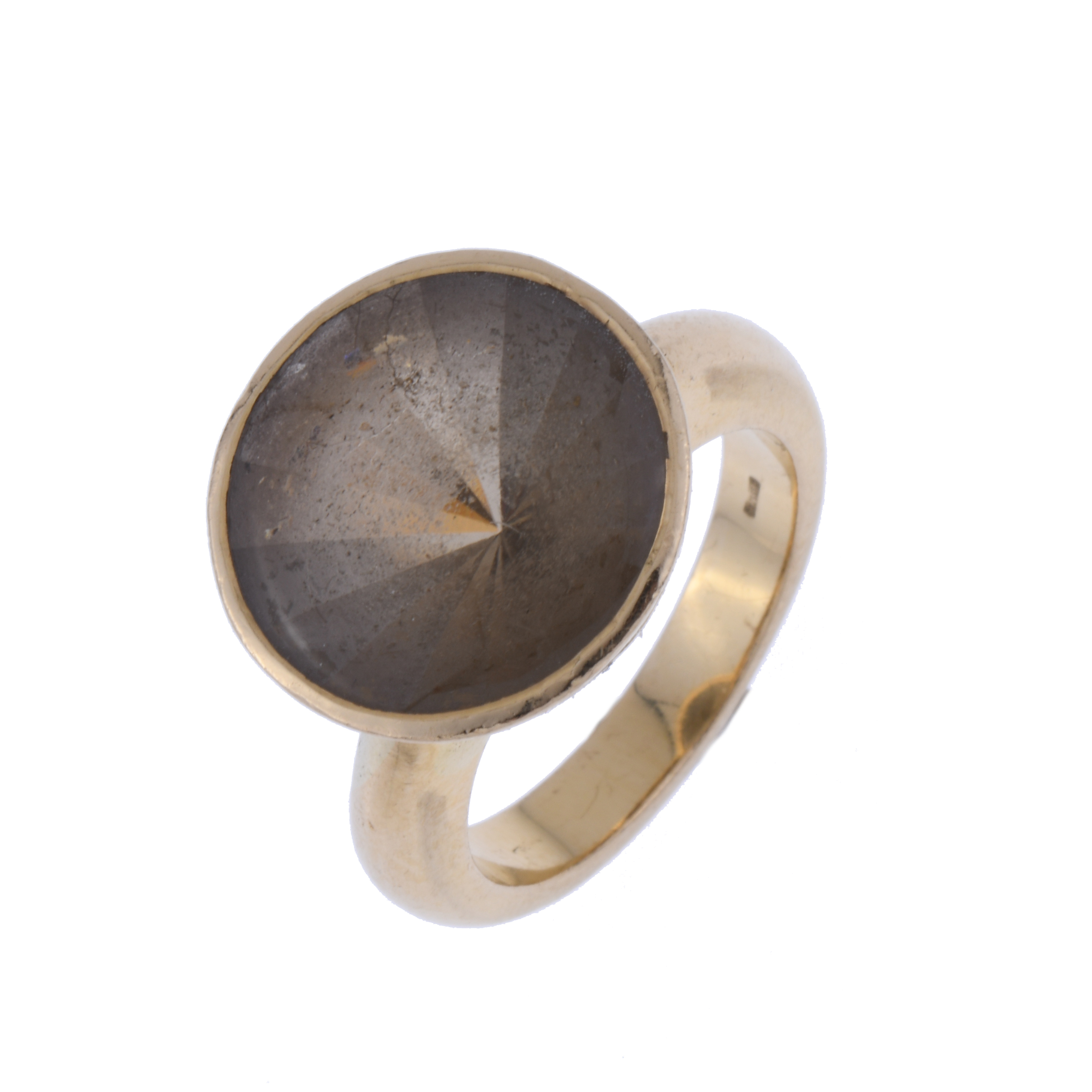 RING WITH ROUND QUARTZ.