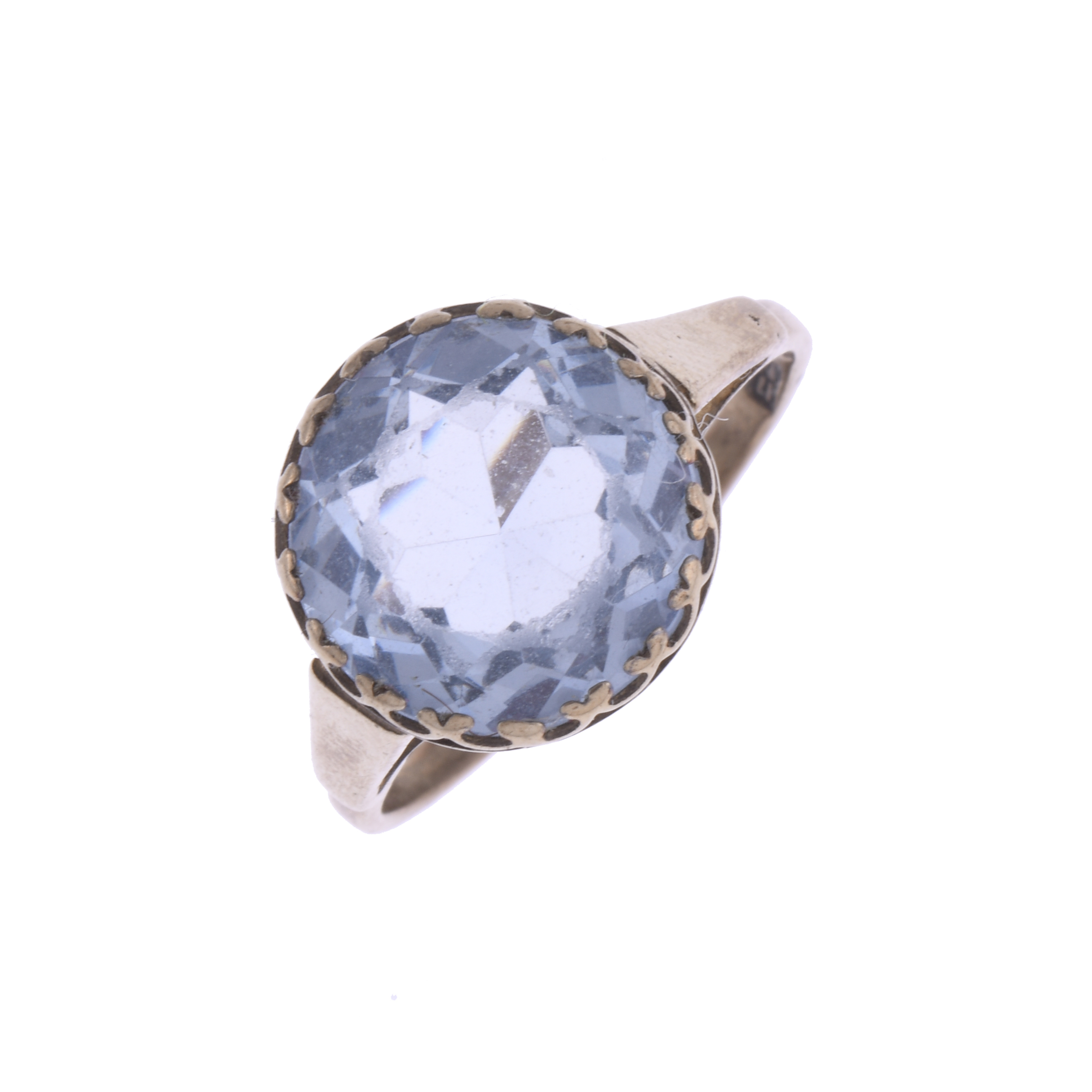 RING WITH AQUAMARINE, CIRCA 1920.