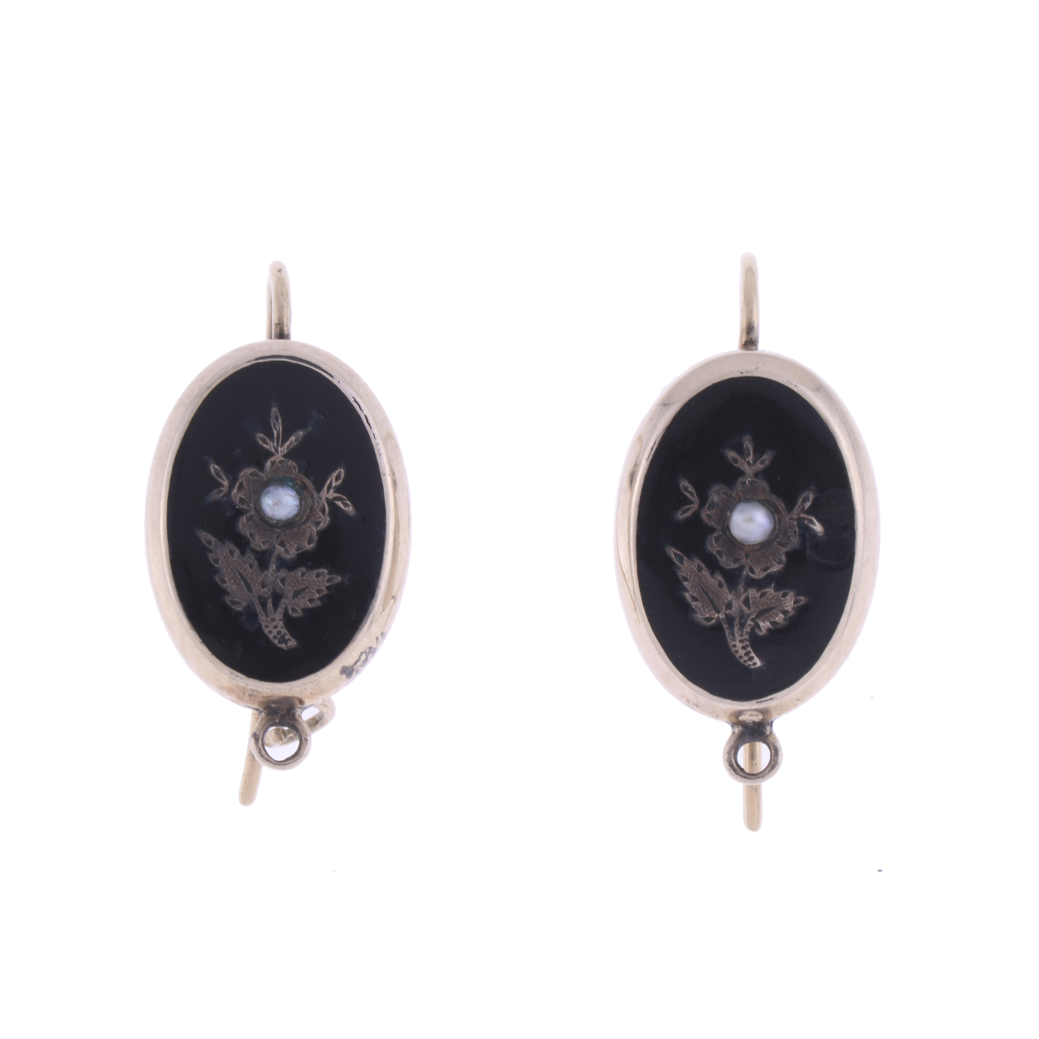 FLORAL EARRINGS WITH ONYX, EARLY 20TH CENTURY.
