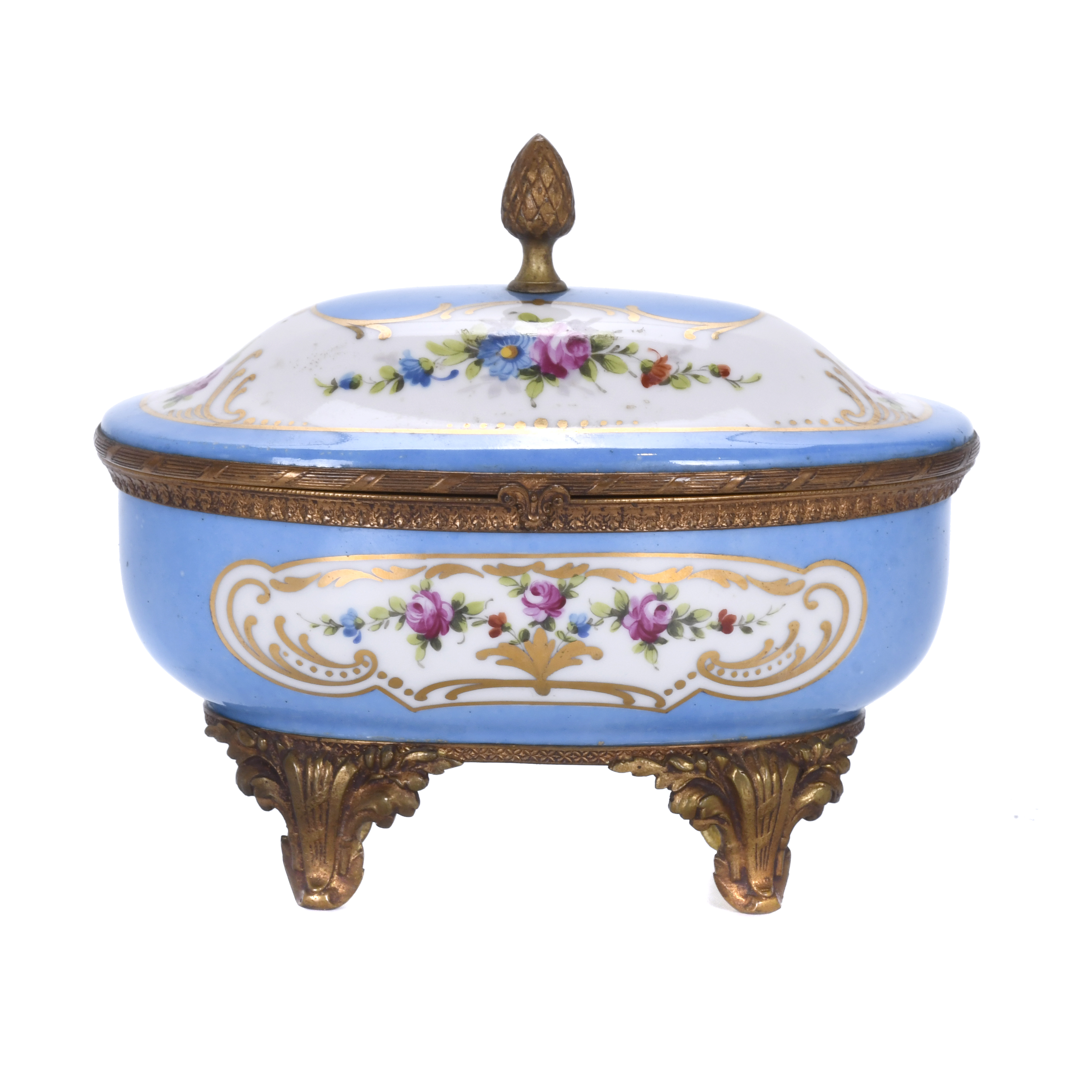 PORCELAIN AND BRONZE JEWELLERY BOX, SÈVRES STYLE, 20TH CENT