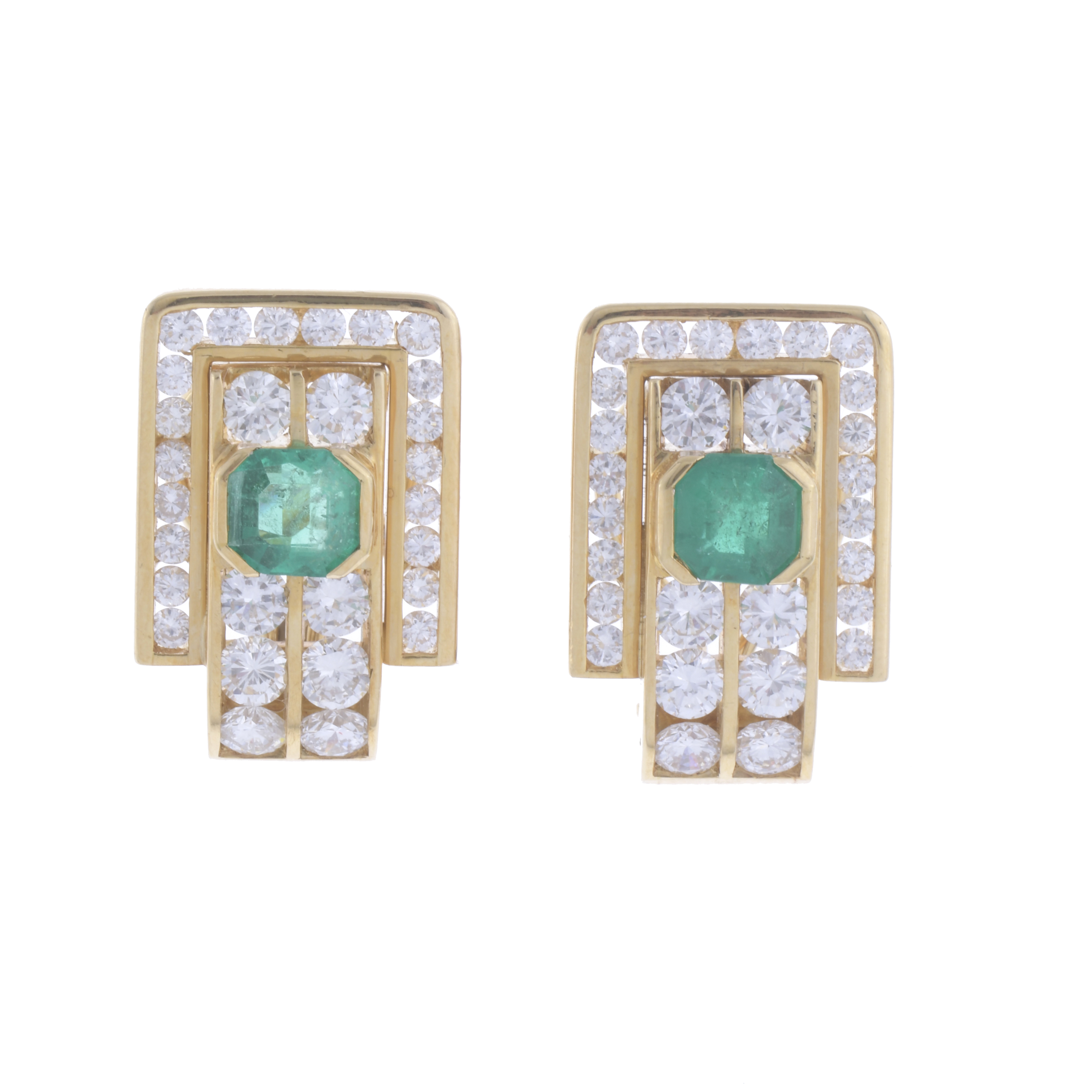 PENDIENTES CON ESMERALDA Y DIAMANTES.