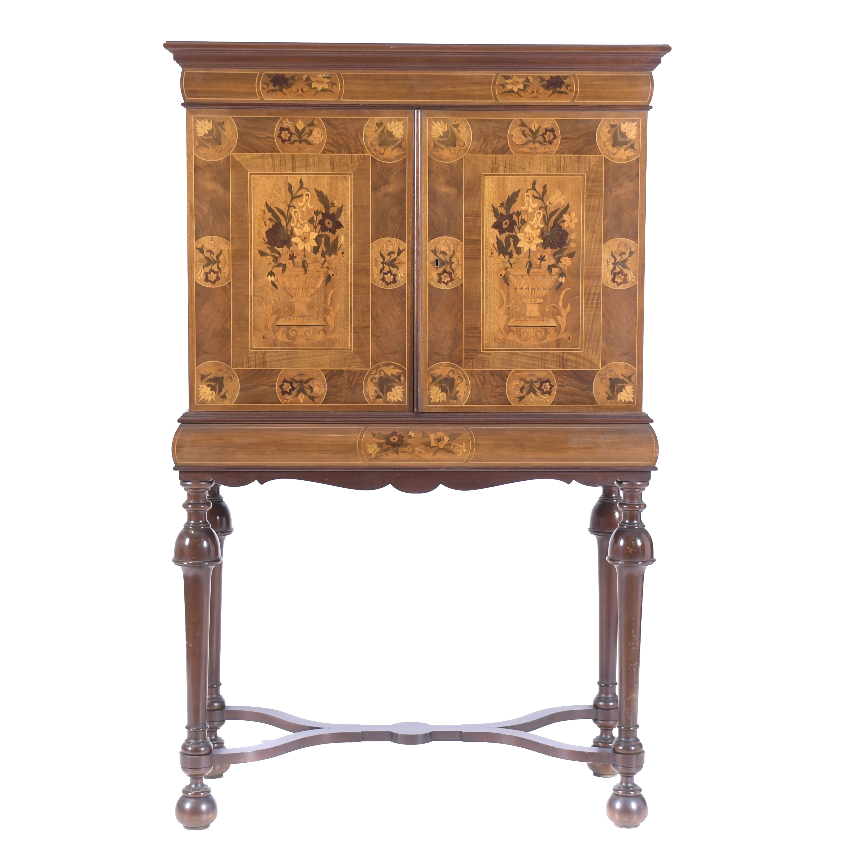 Gabinete estilo Jorge II, pps. siglo XX. 