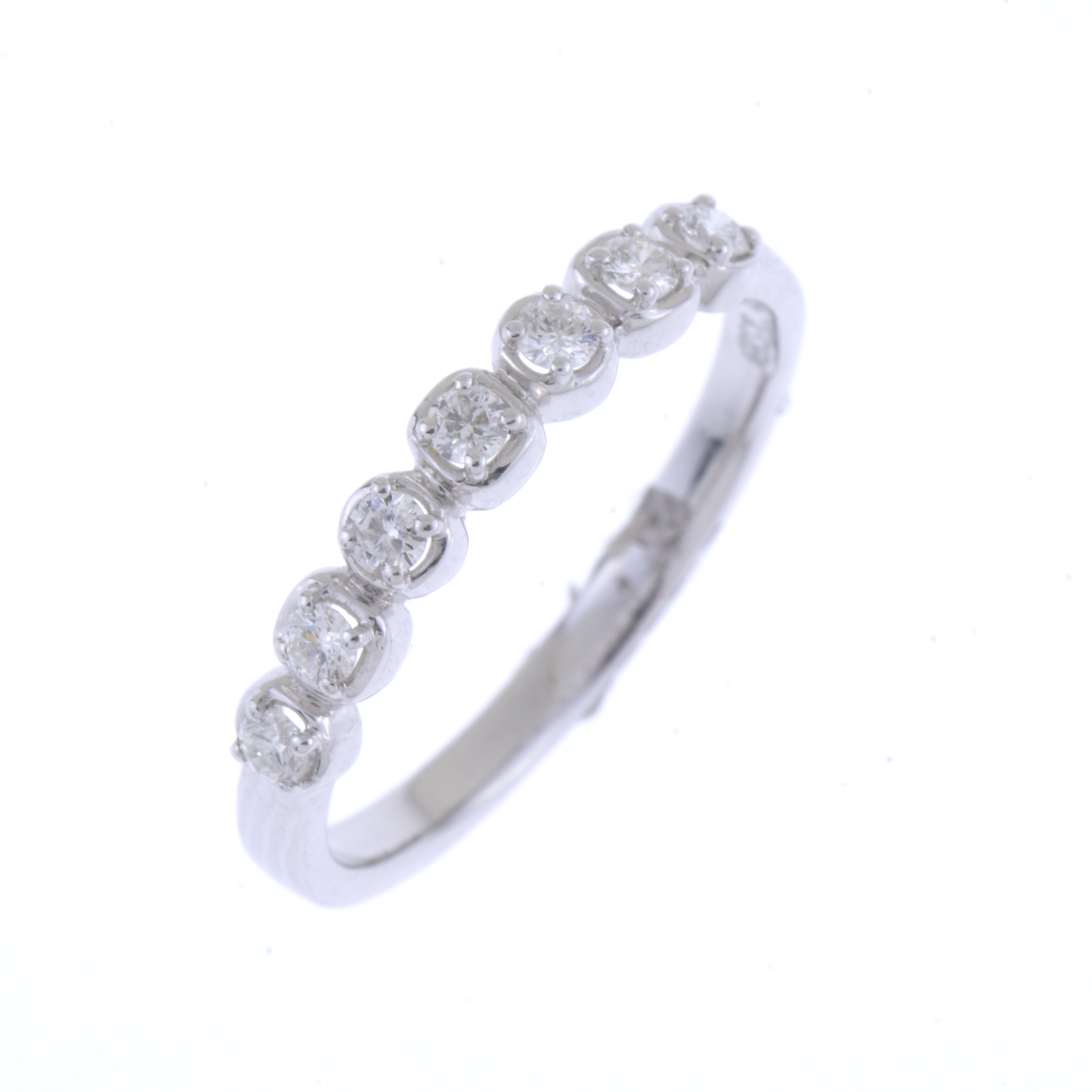 DIAMONDS RING