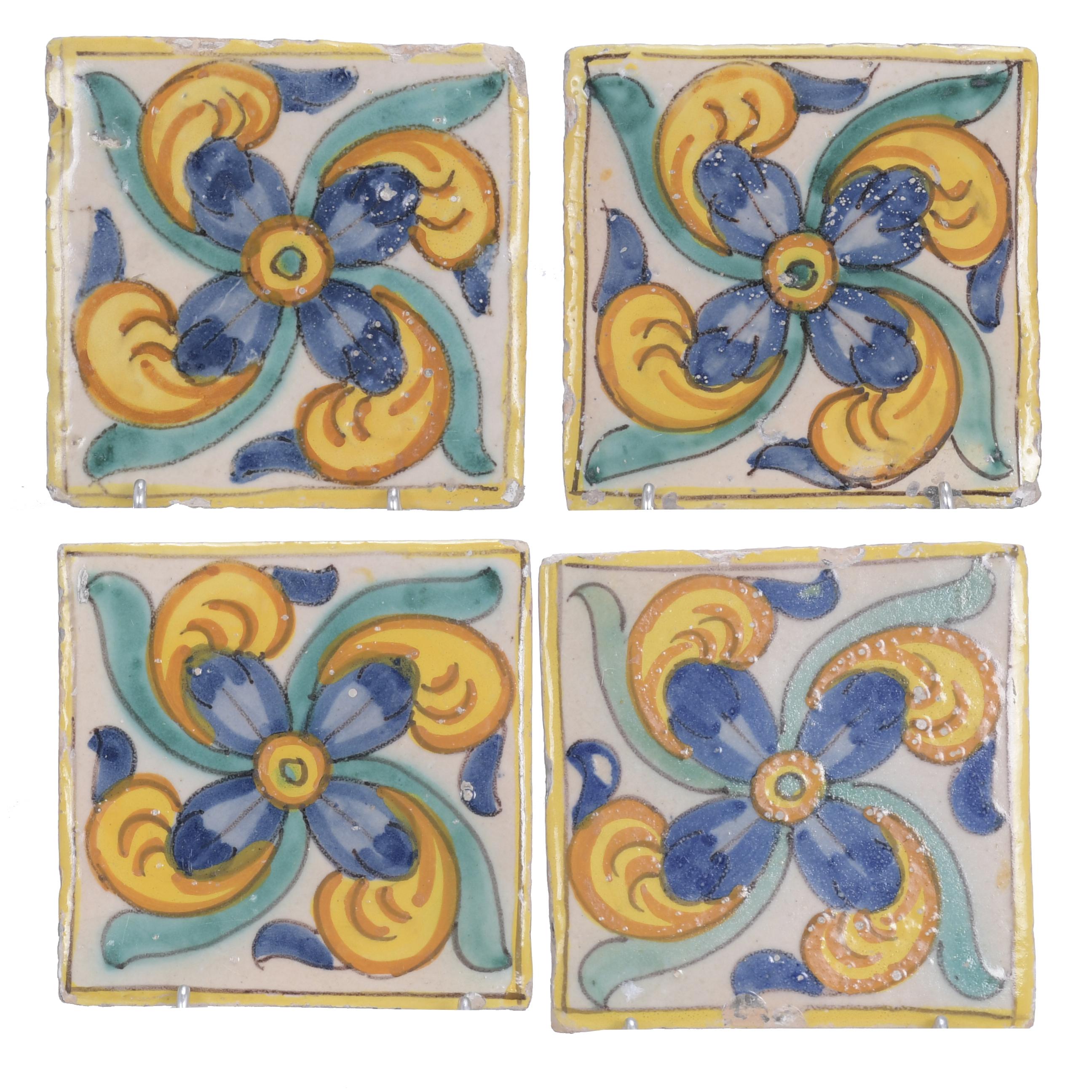 CONJUNTO DE CUATRO AZULEJOS, SIGLO XVIII.