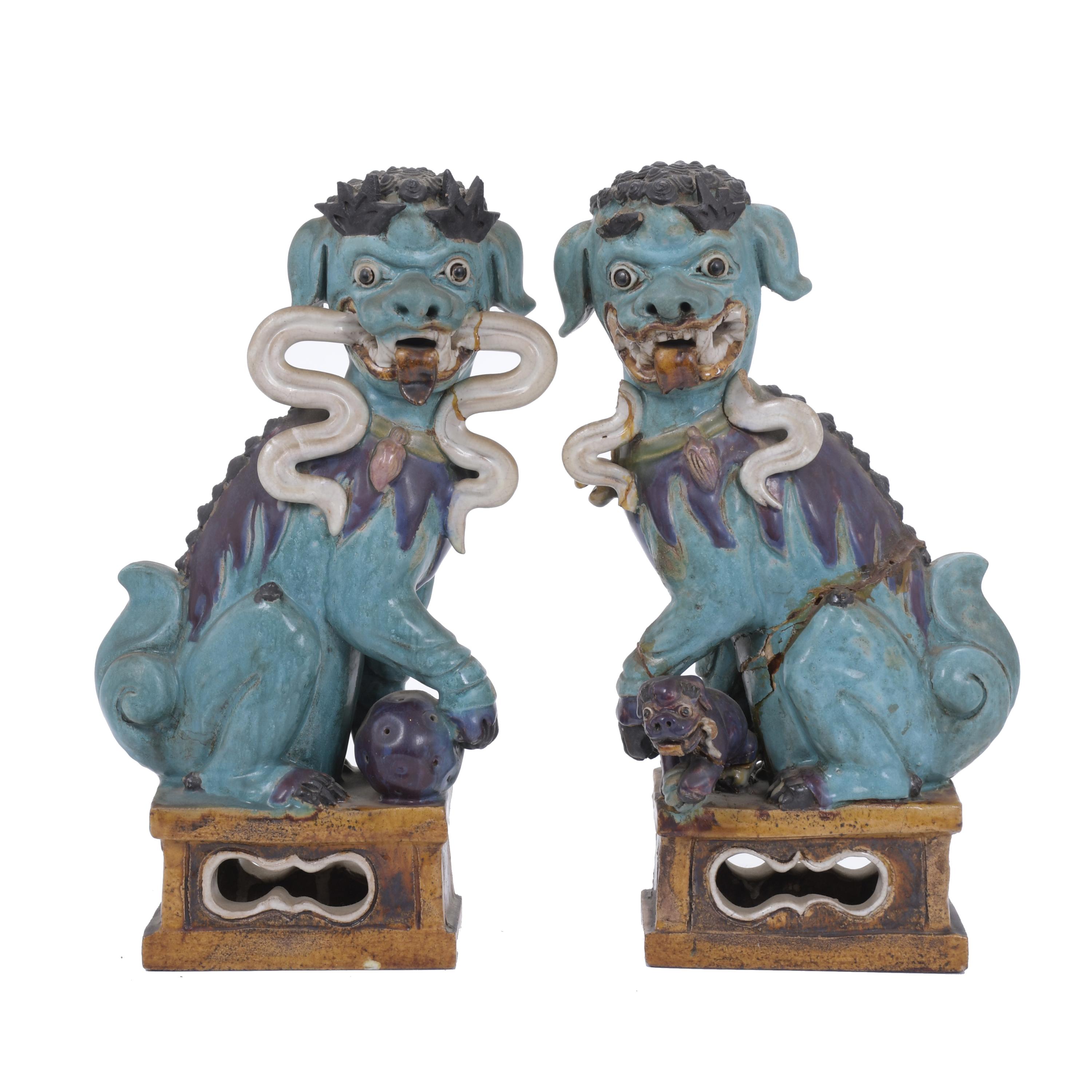 PAIR OF CHINESE CHIMERAS, 20TH CENTURY. 