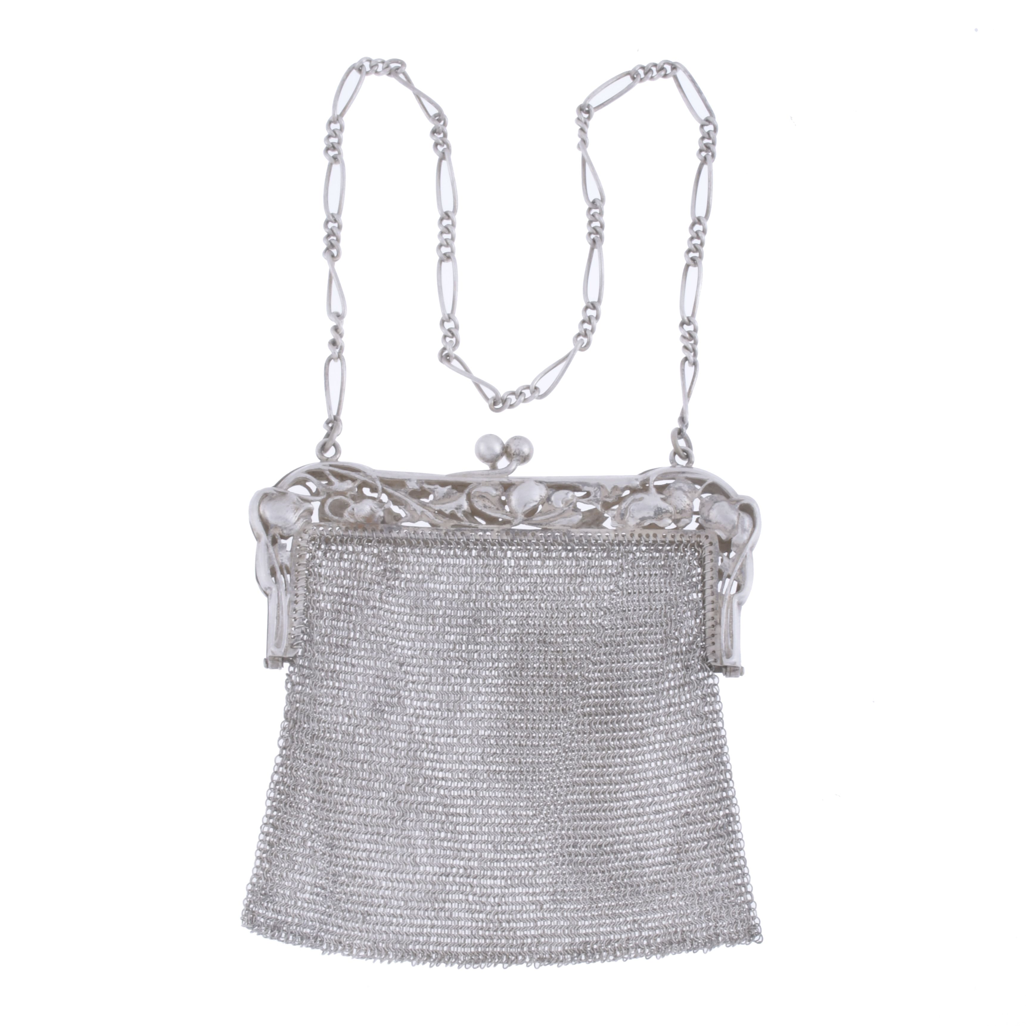  ART NOUVEAU SILVER MESH BAG, CIRCA 1910. 