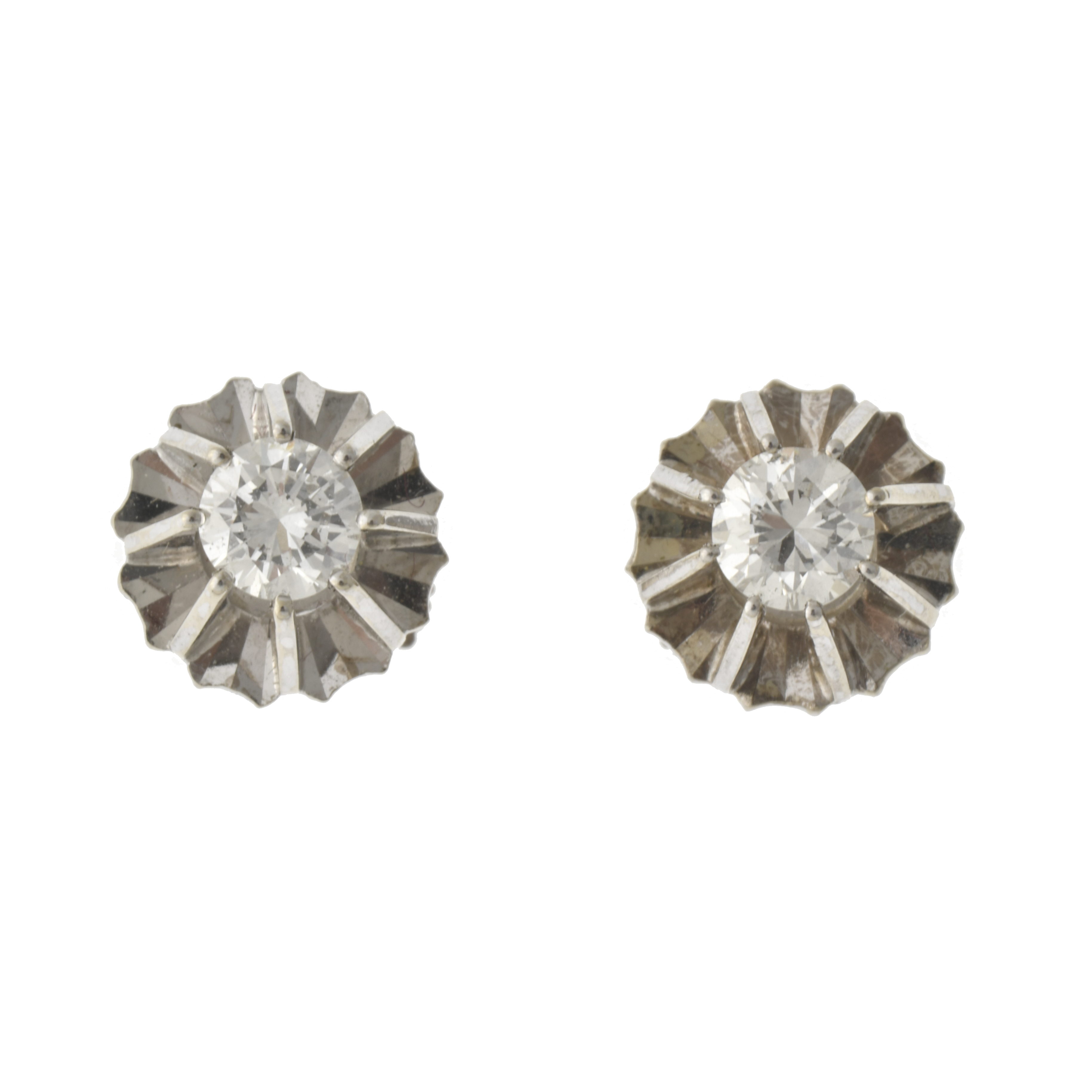 DIAMONDS STUD EARRINGS.