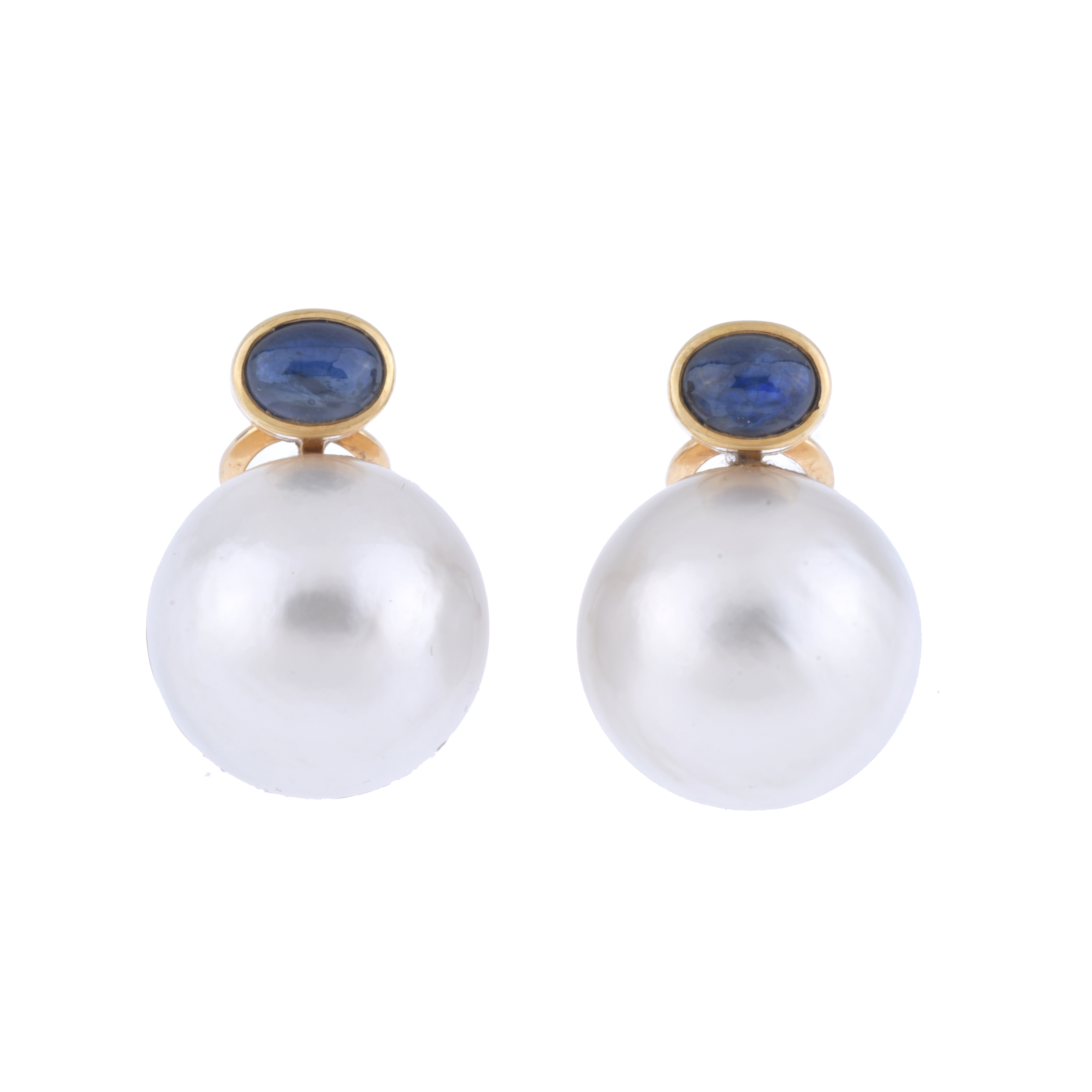 Earrings with mabé pearls and sapphires