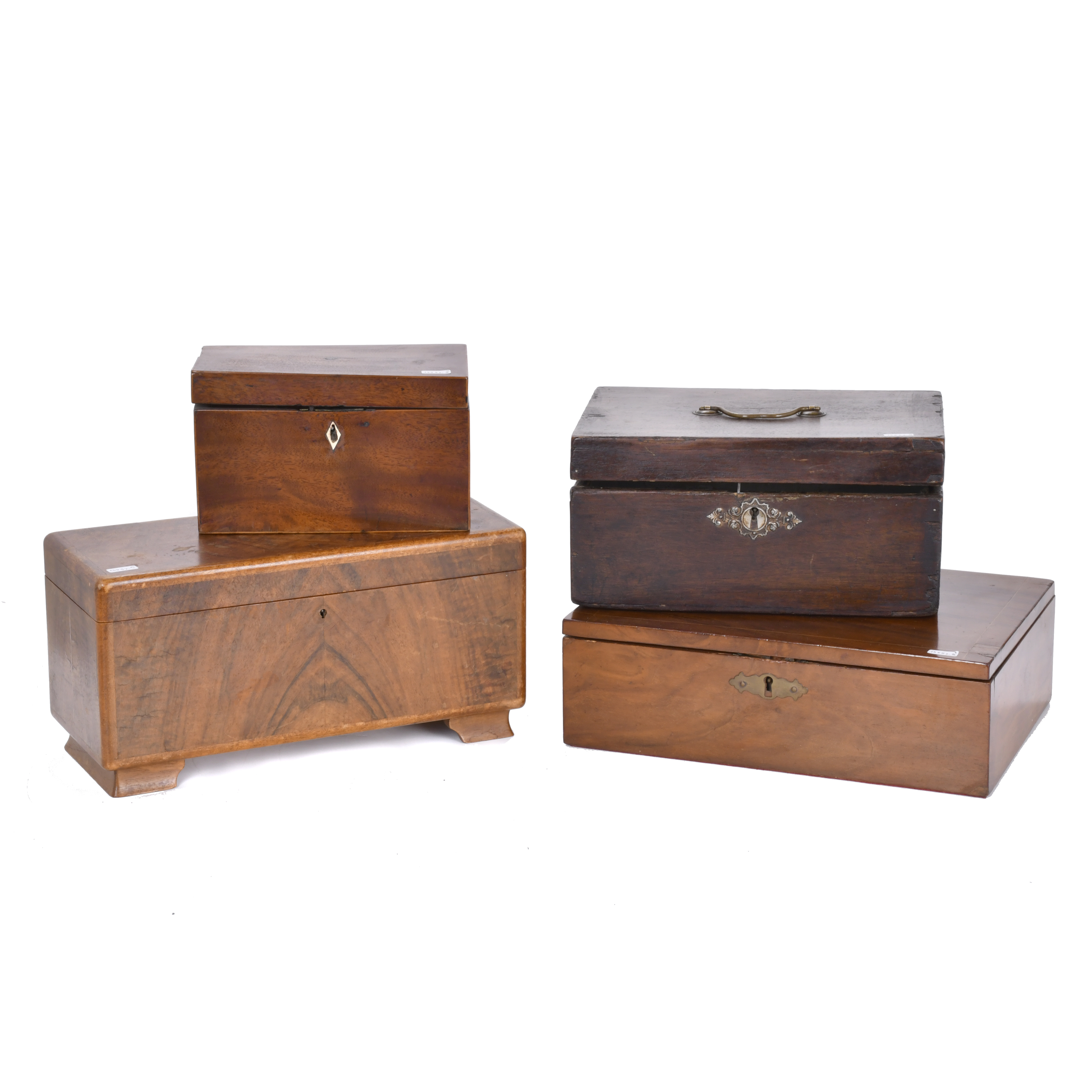 Lote de cuatro cajas tabaqueras y de té inglesas, siglos XI