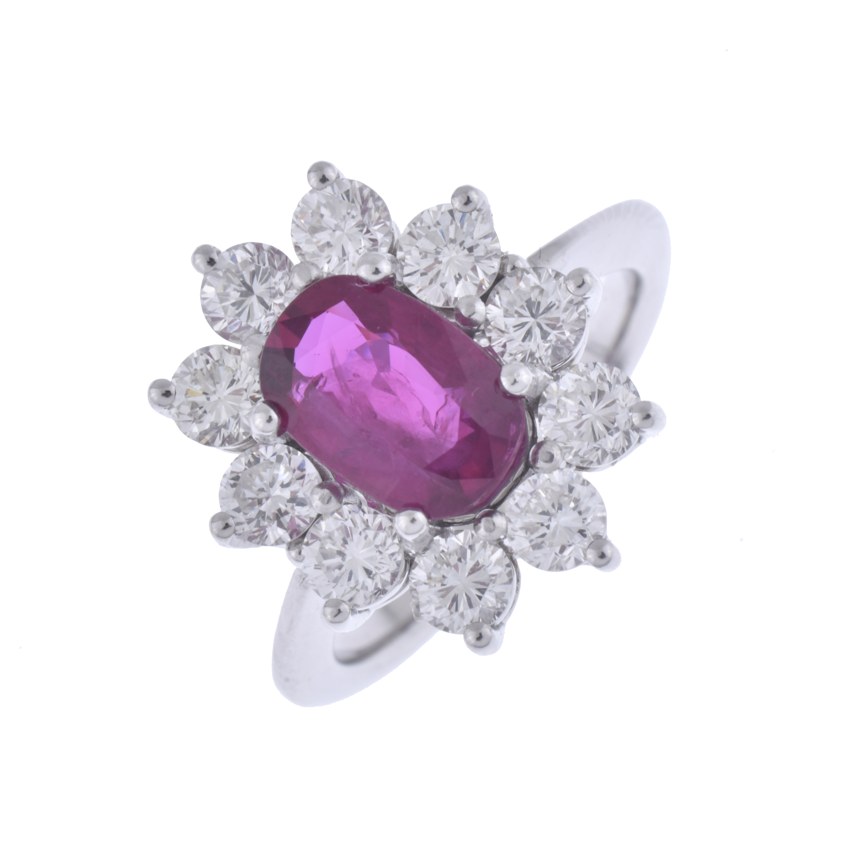 Ring with ruby and diamonds rosette.