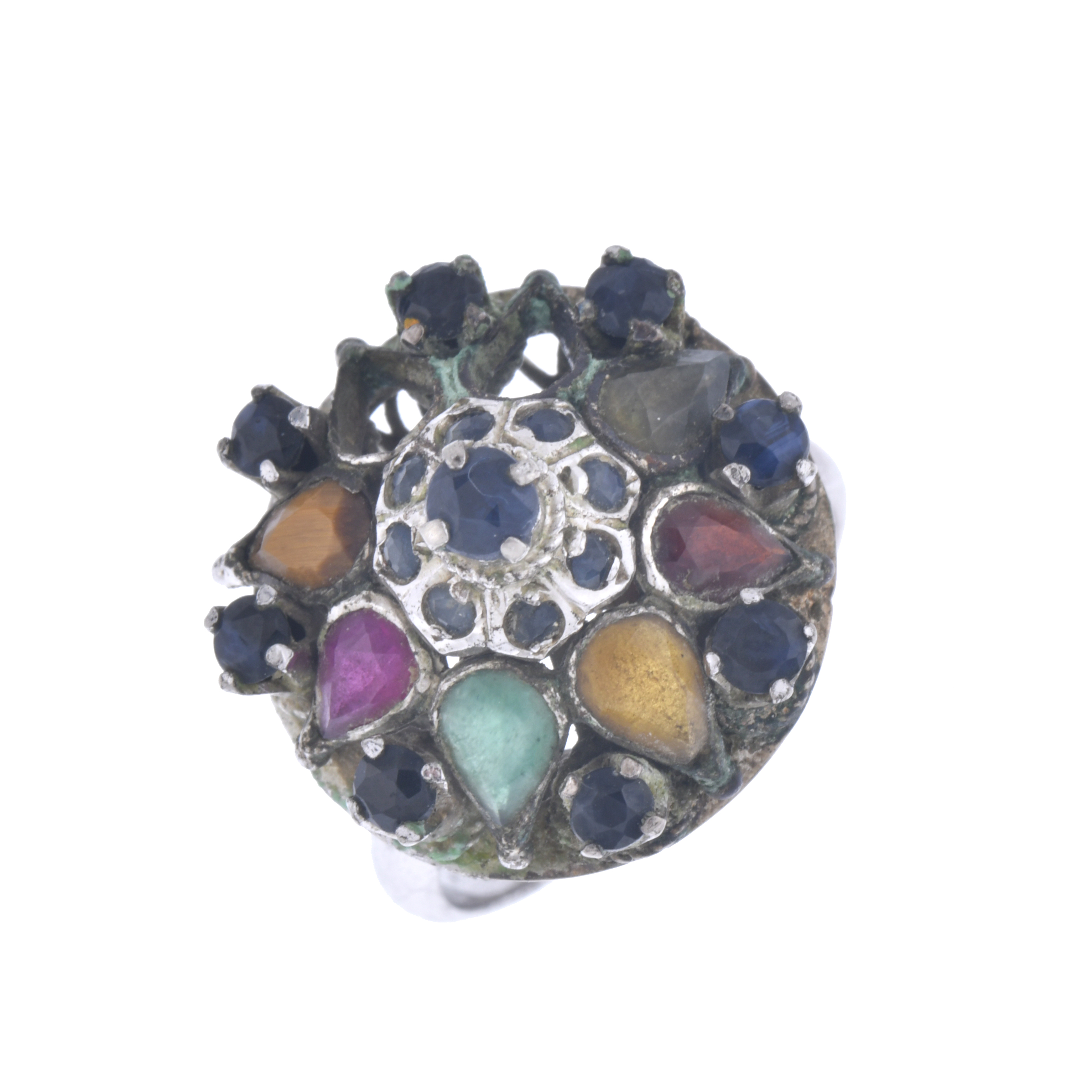 Anillo con piedras semipreciosas de colores. Estilo Thai pr