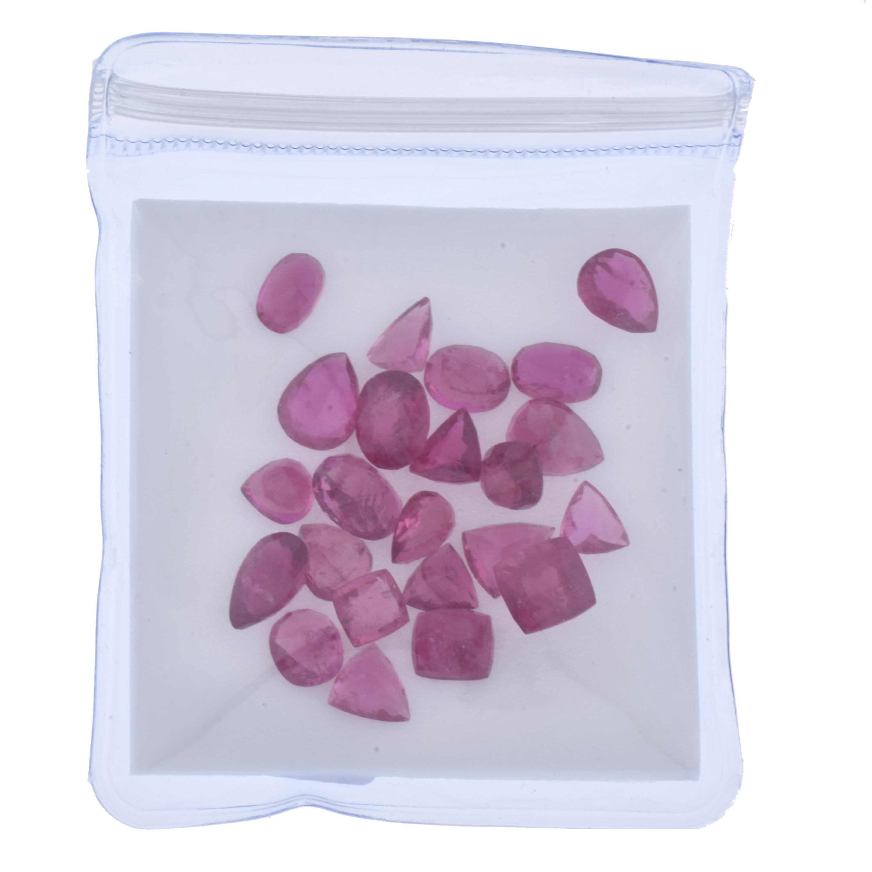 Lote de 23 turmalinas rubelitas de 34,50 ct. sin montar.