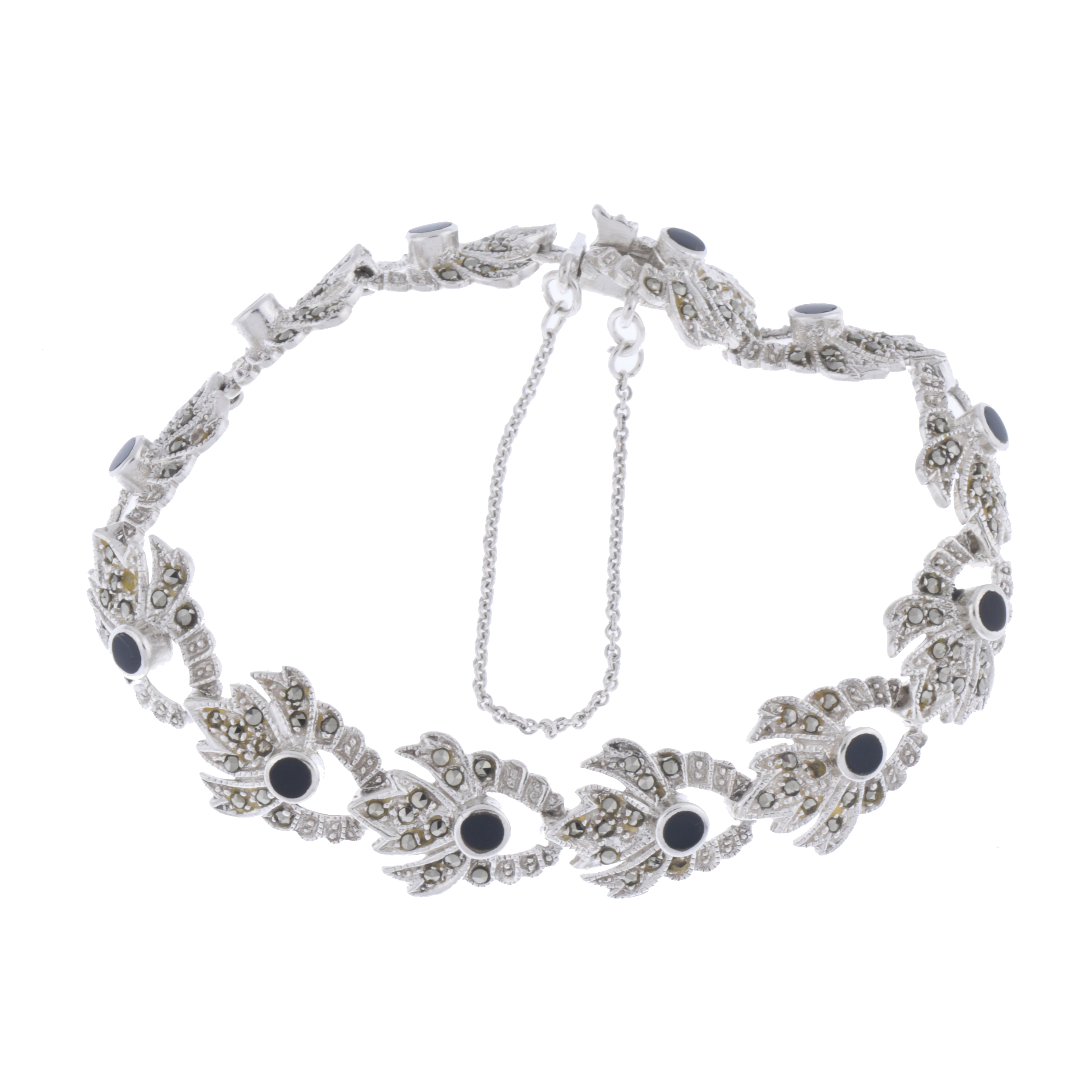 Pulsera en plata con ónix.