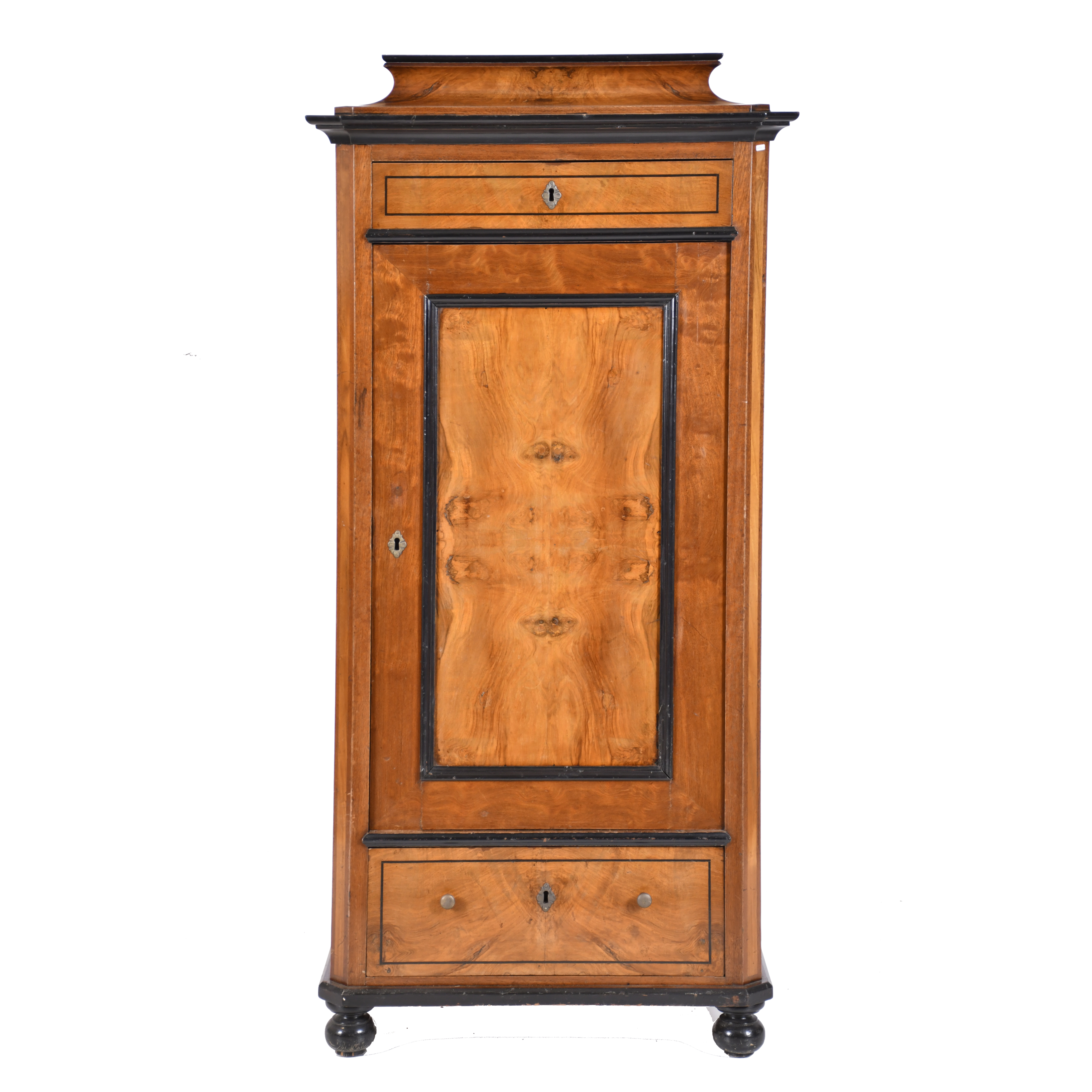 Mueble alto siguiendo modelos Biedermeier, segunda mitad si
